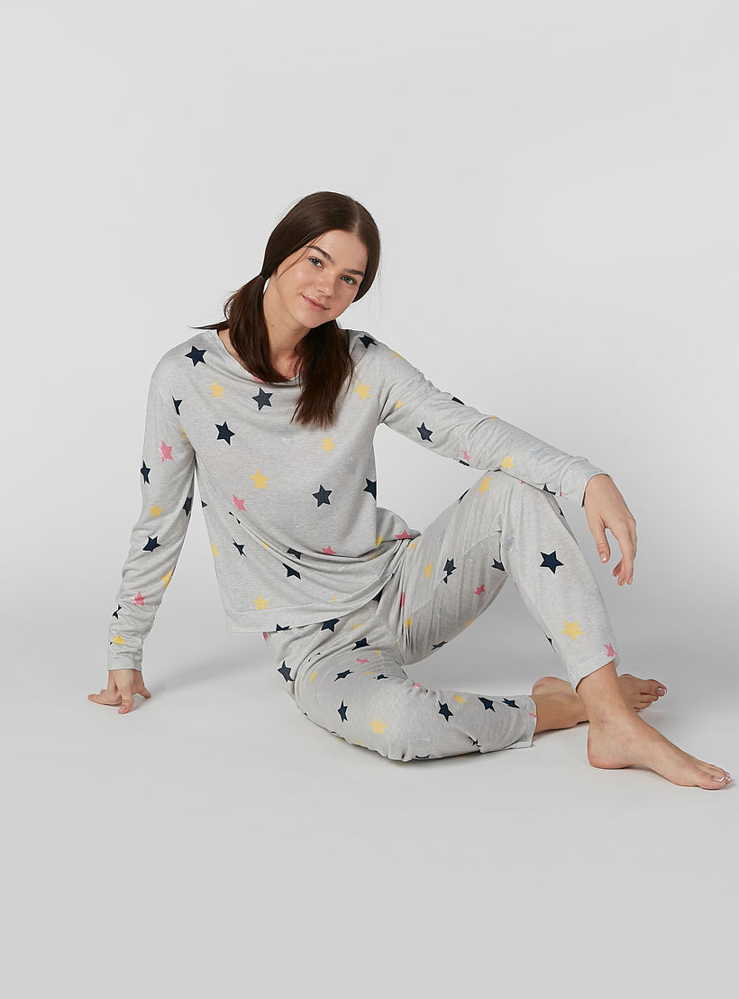 طقم بنطال بيجاما طويل وتيشيرت بأكمام طويلة وطبعات-women-clothing-nightwear-pyjamas-longsets-image-5