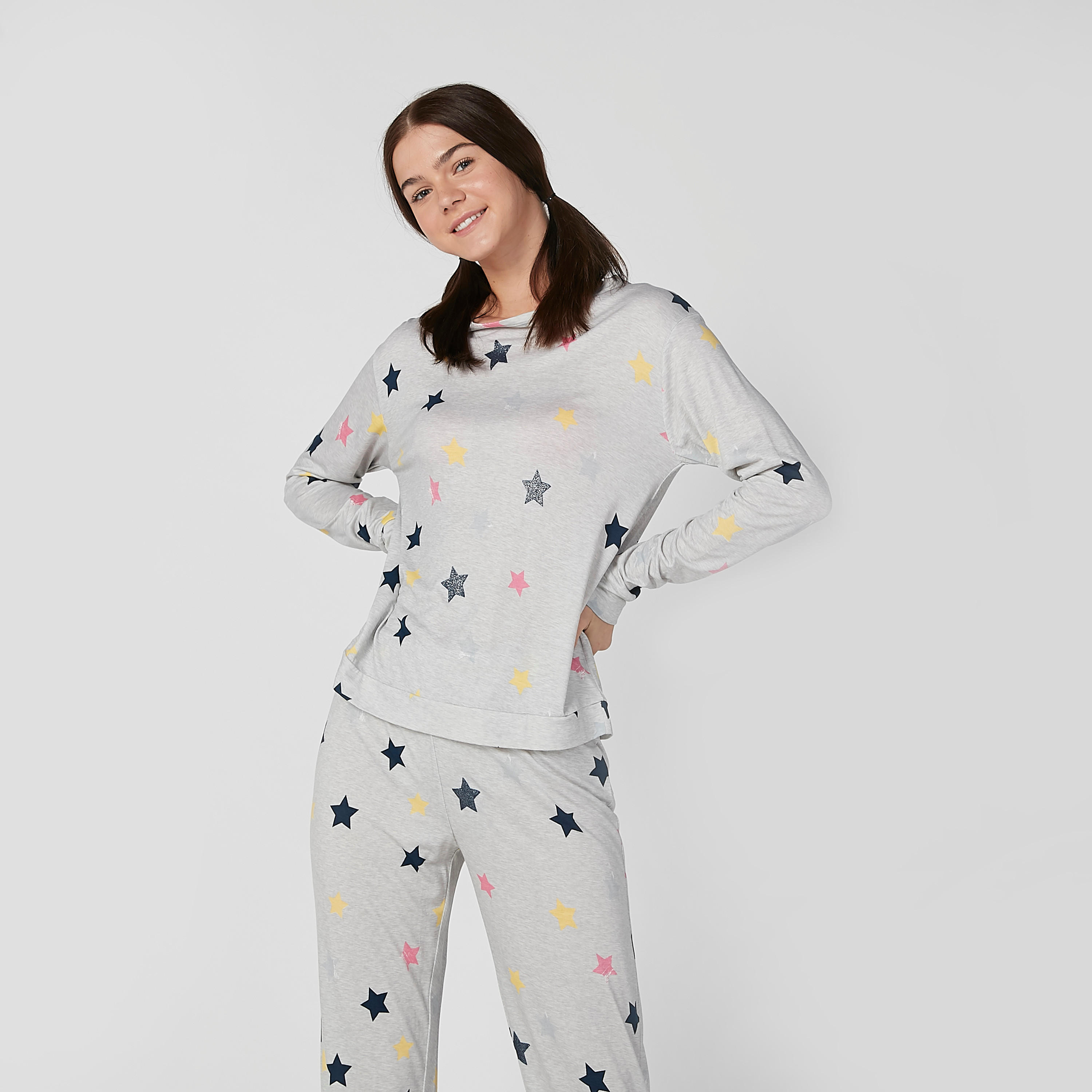 طقم بنطال بيجاما طويل وتيشيرت بأكمام طويلة وطبعات-women-clothing-nightwear-pyjamas-longsets-image-4
