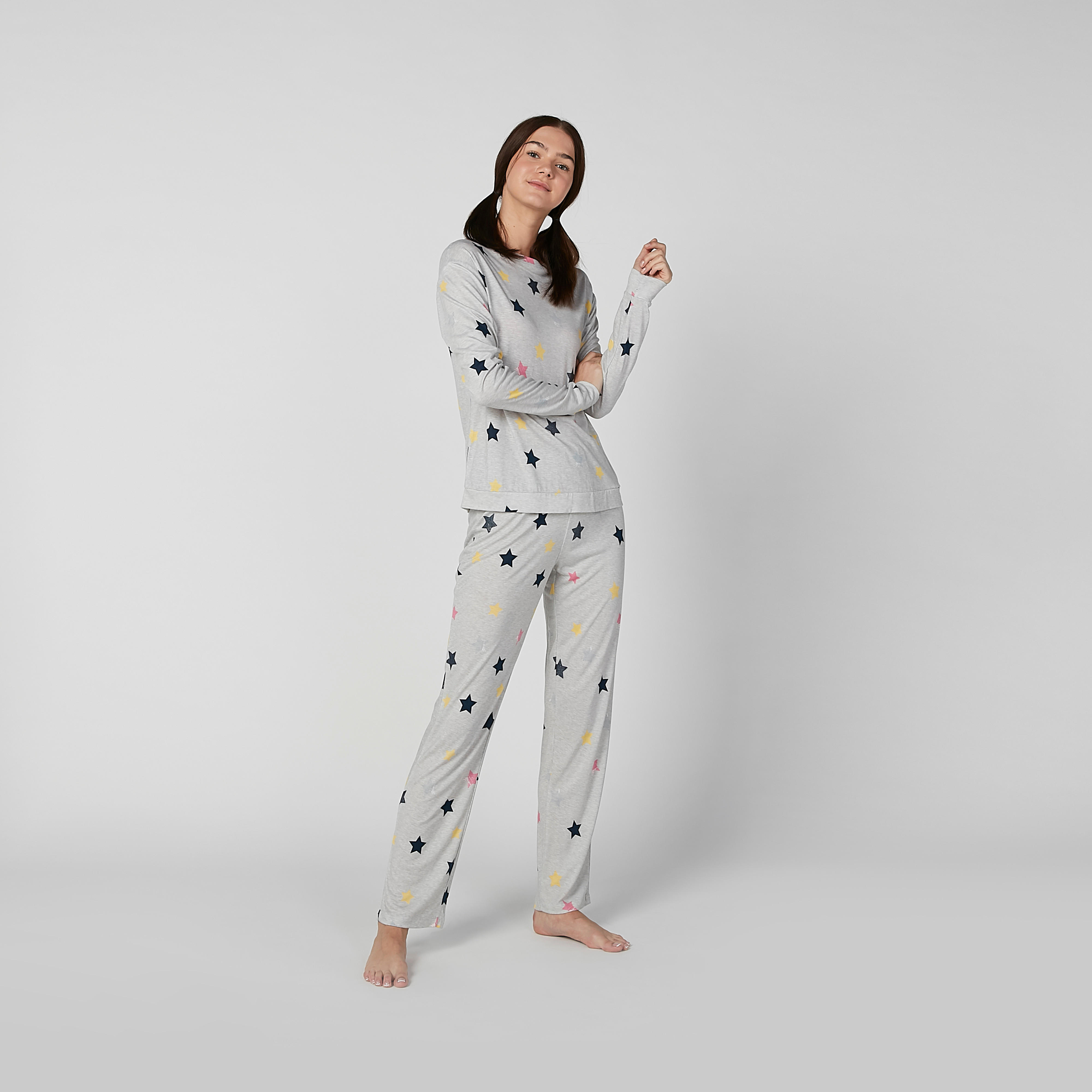 طقم بنطال بيجاما طويل وتيشيرت بأكمام طويلة وطبعات-women-clothing-nightwear-pyjamas-longsets-image-2