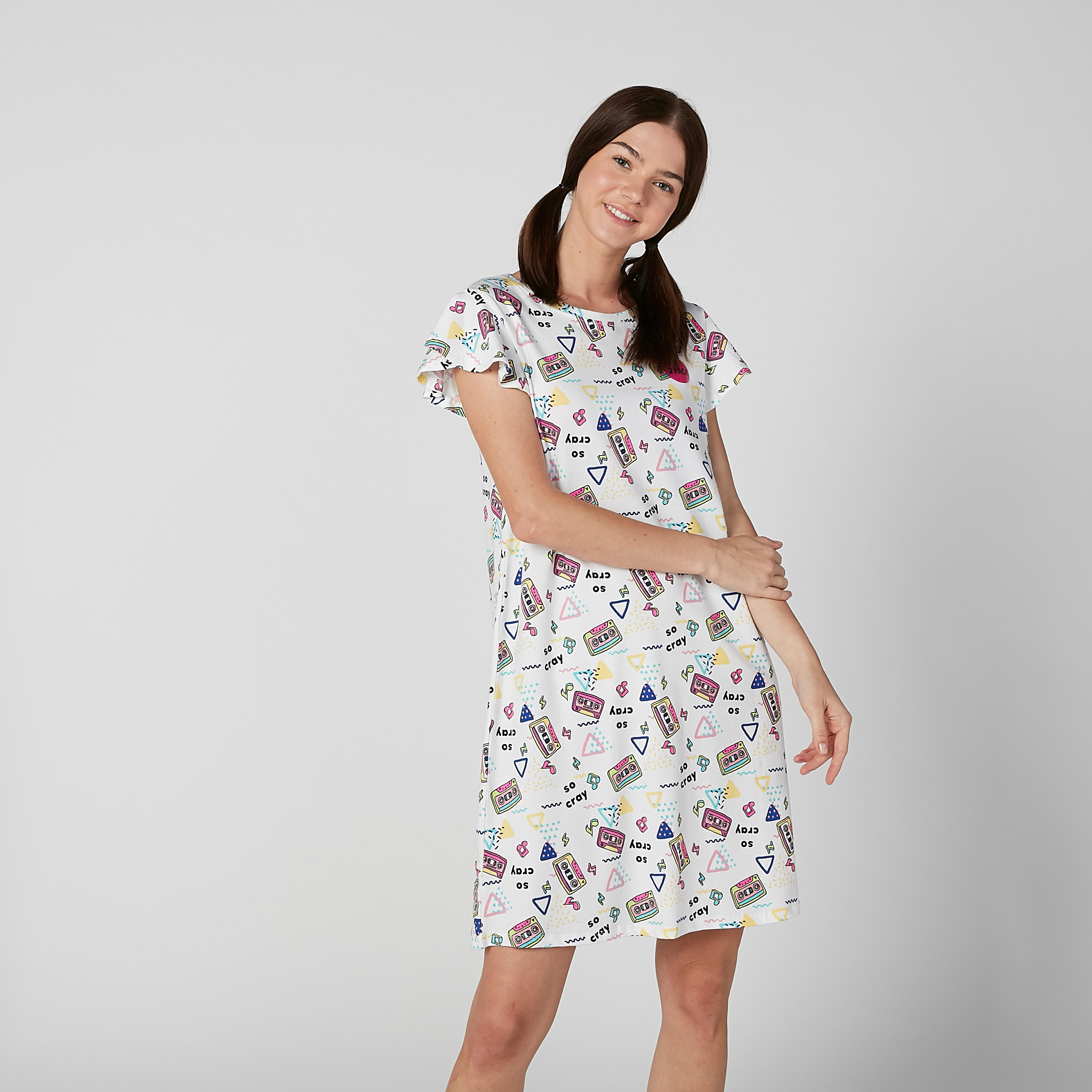 قميص نوم بياقة مستديرة وأكمام قصيرة وطبعات - طقم من قطعتين-women-clothing-nightwear-nighties-image-3