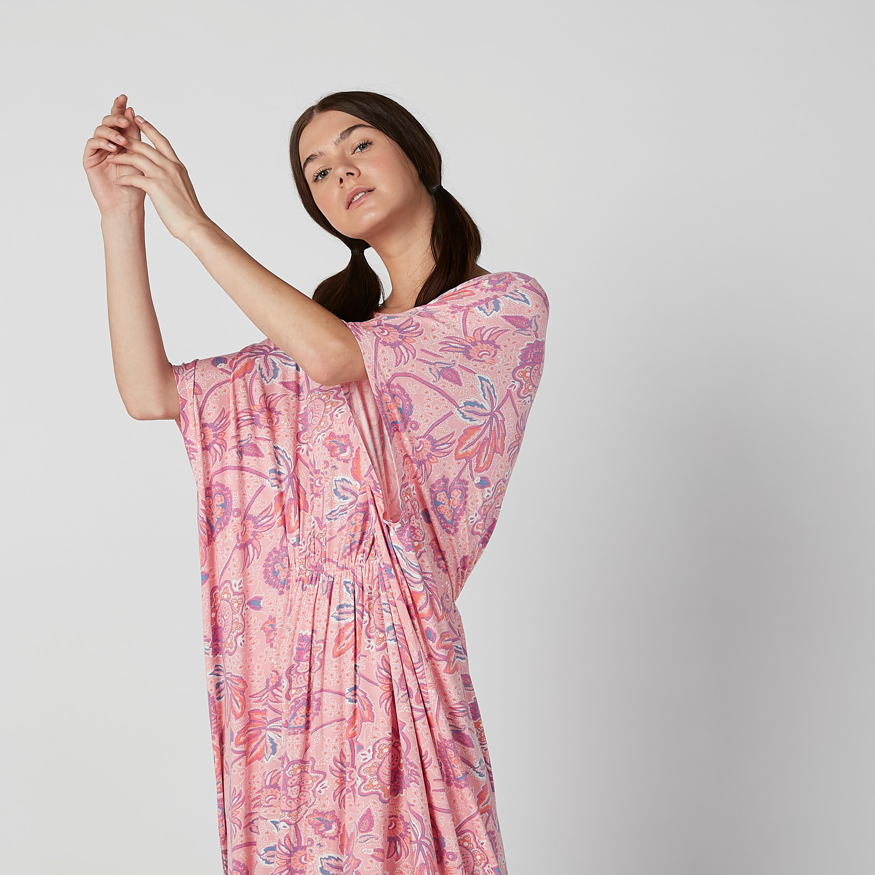 قميص نوم إيه لاين طويل بأكمام 3/4 وطبعات زهرية-women-clothing-nightwear-nighties-image-3