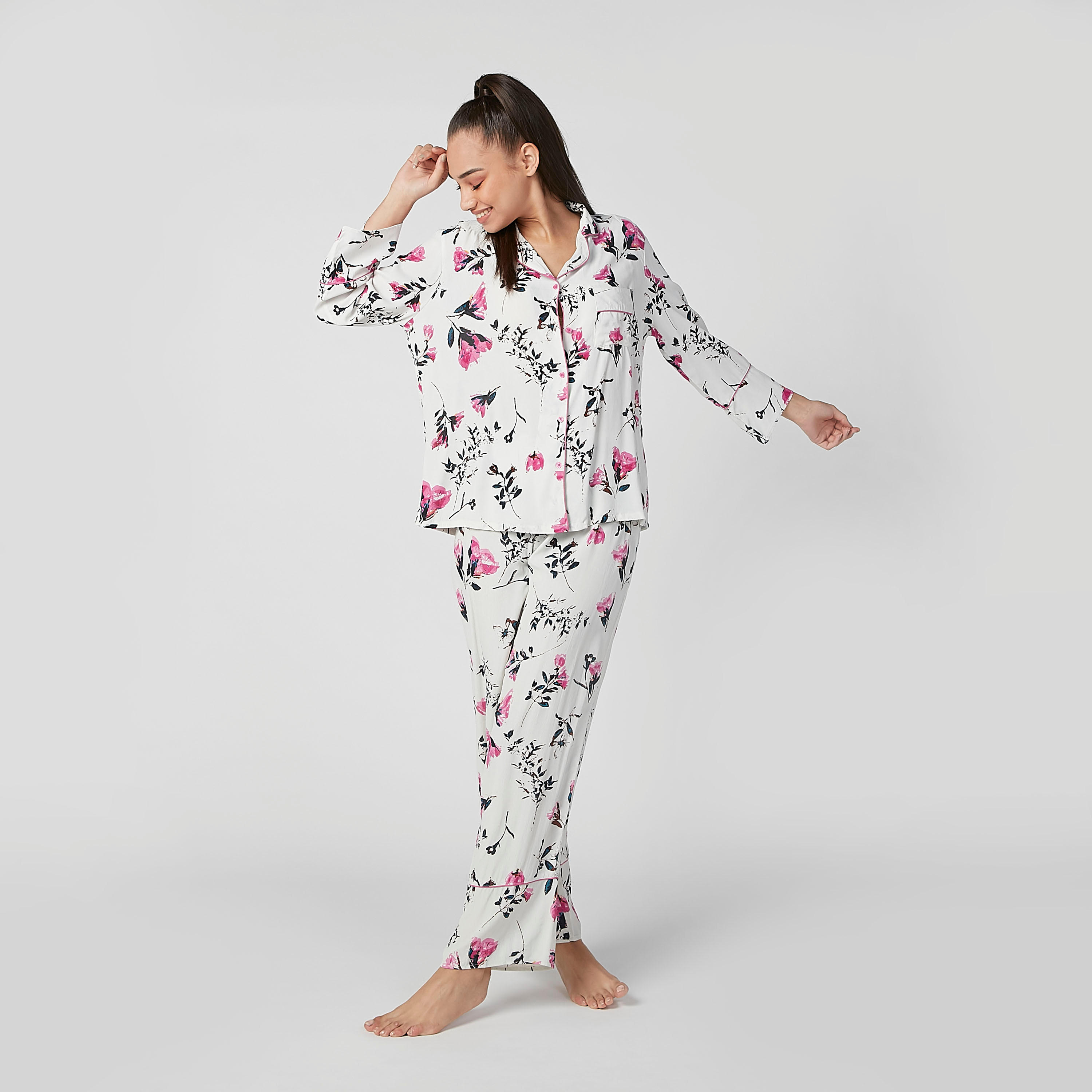 طقم بنطال بيجاما طويل وقميص بأكمام طويلة وطبعات-women-clothing-nightwear-pyjamas-longsets-image-4