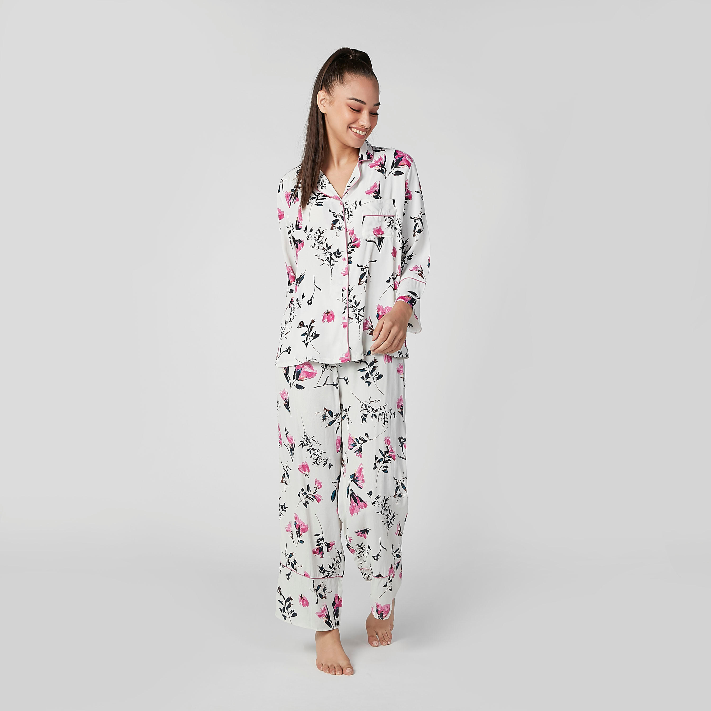 طقم بنطال بيجاما طويل وقميص بأكمام طويلة وطبعات-women-clothing-nightwear-pyjamas-longsets-image-3