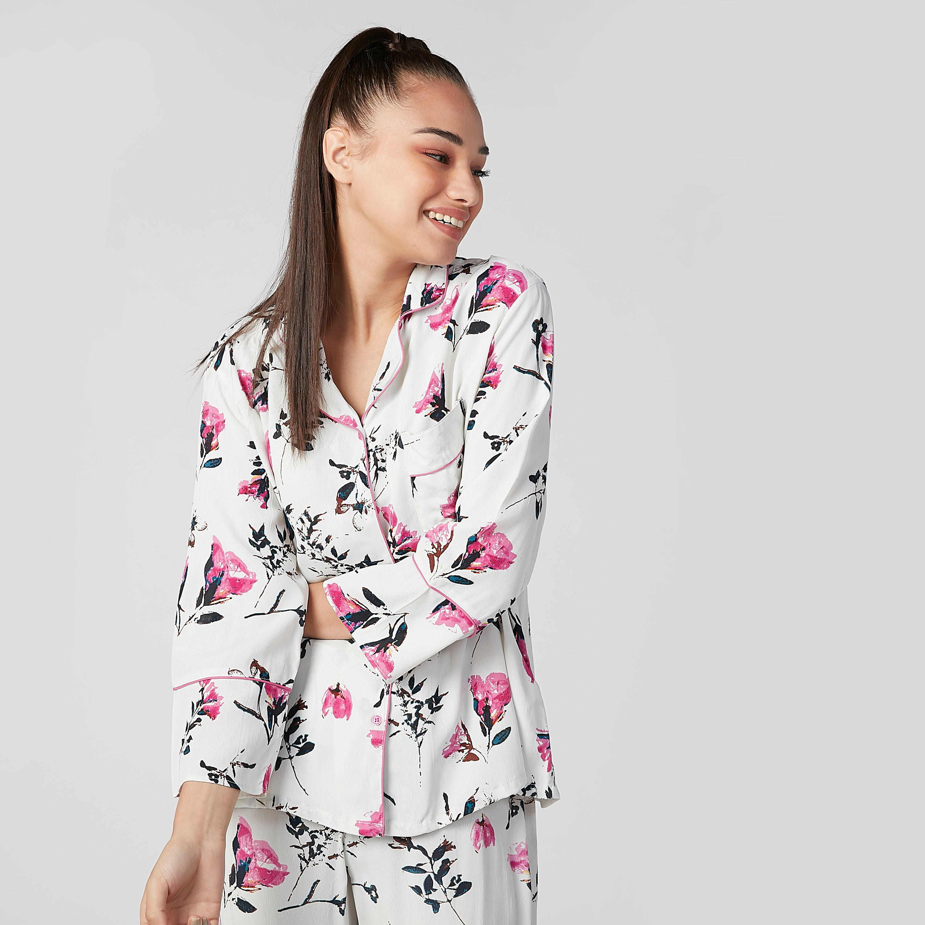 طقم بنطال بيجاما طويل وقميص بأكمام طويلة وطبعات-women-clothing-nightwear-pyjamas-longsets-image-2