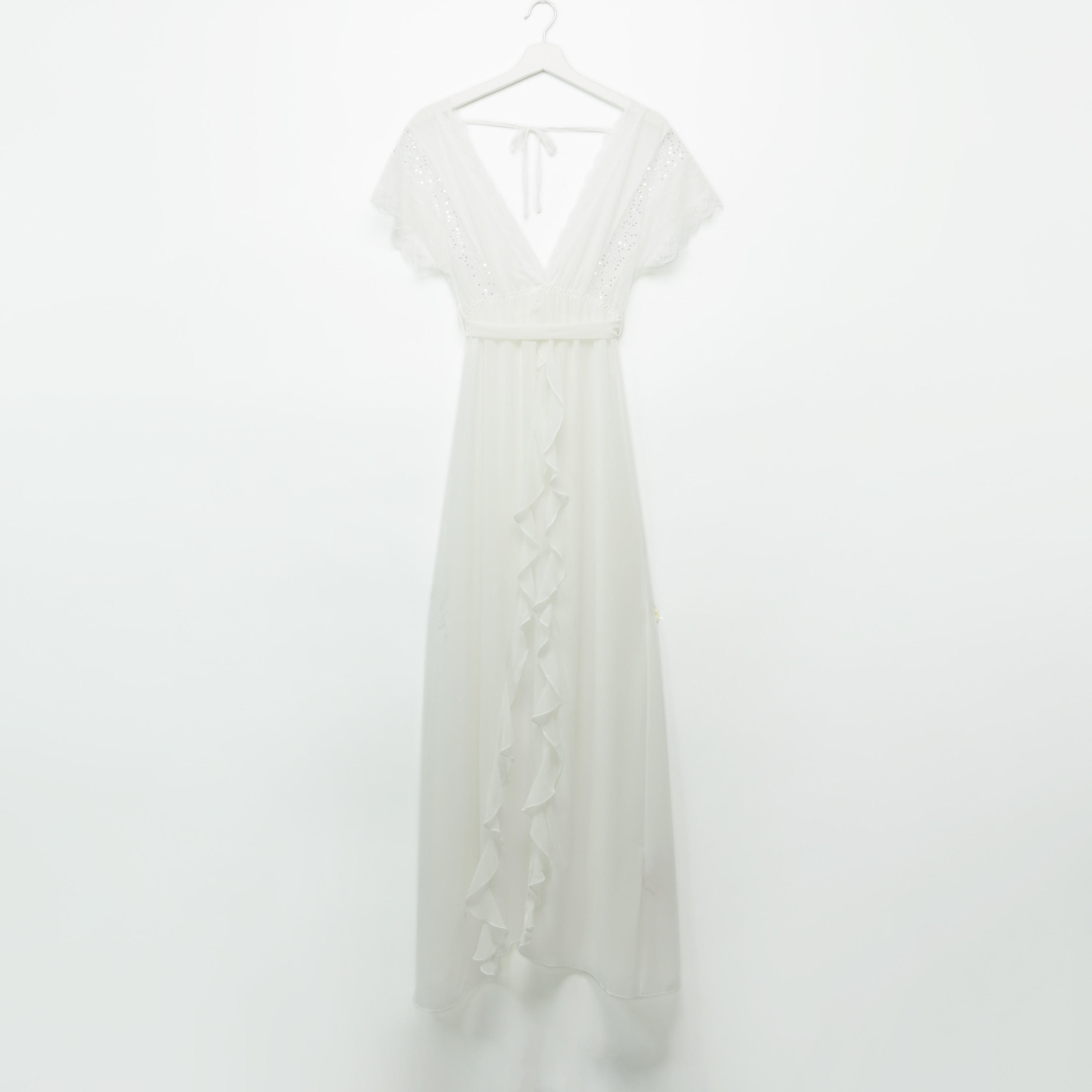 قميص نوم دانتيل بياقة V ورباط وتفاصيل ترتر-women-clothing-nightwear-nighties-image-1