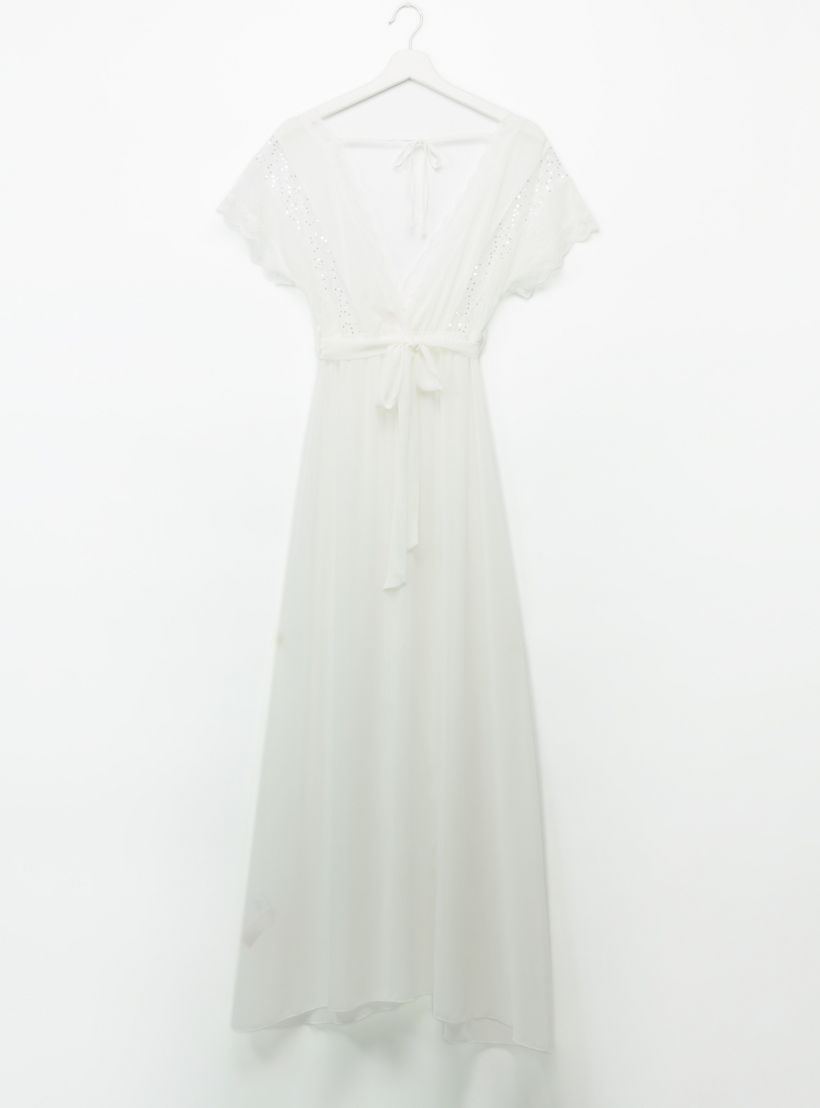 قميص نوم دانتيل بياقة V ورباط وتفاصيل ترتر-women-clothing-nightwear-nighties-image-2