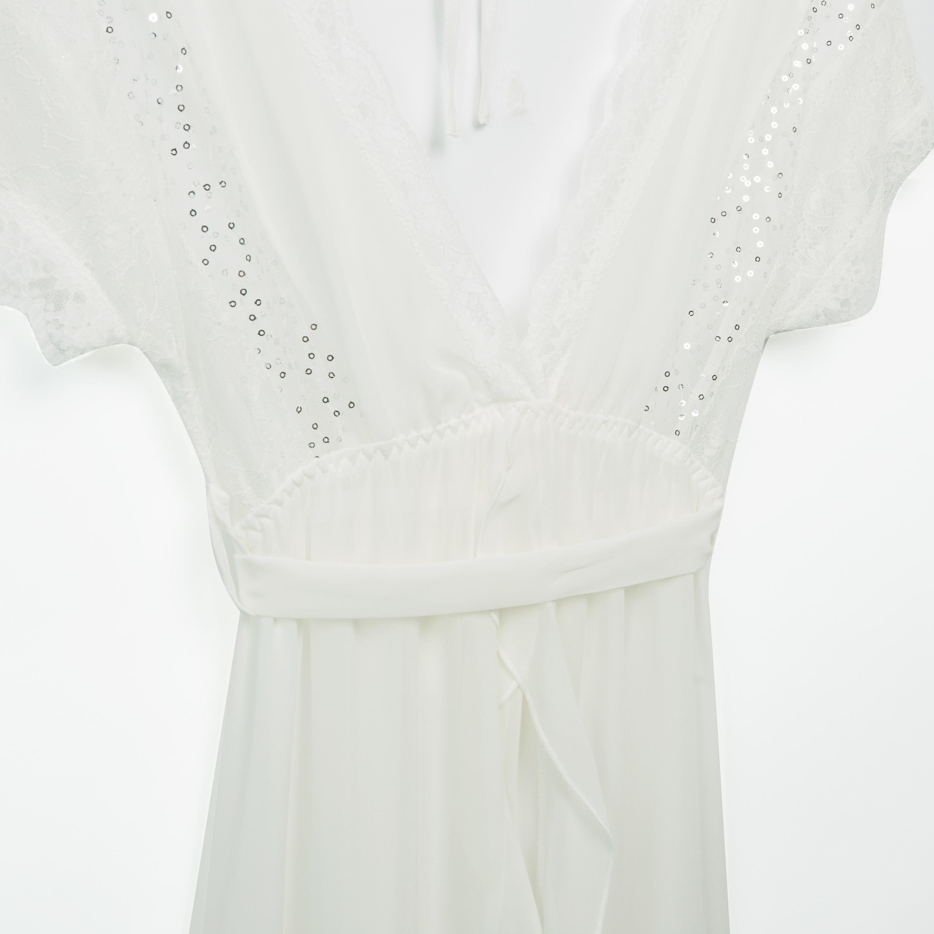قميص نوم دانتيل بياقة V ورباط وتفاصيل ترتر-women-clothing-nightwear-nighties-image-3