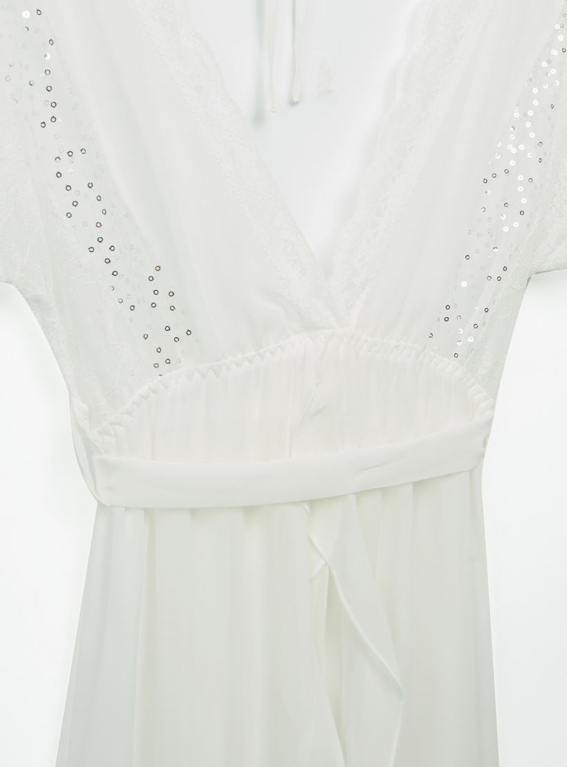 قميص نوم دانتيل بياقة V ورباط وتفاصيل ترتر-women-clothing-nightwear-nighties-image-3