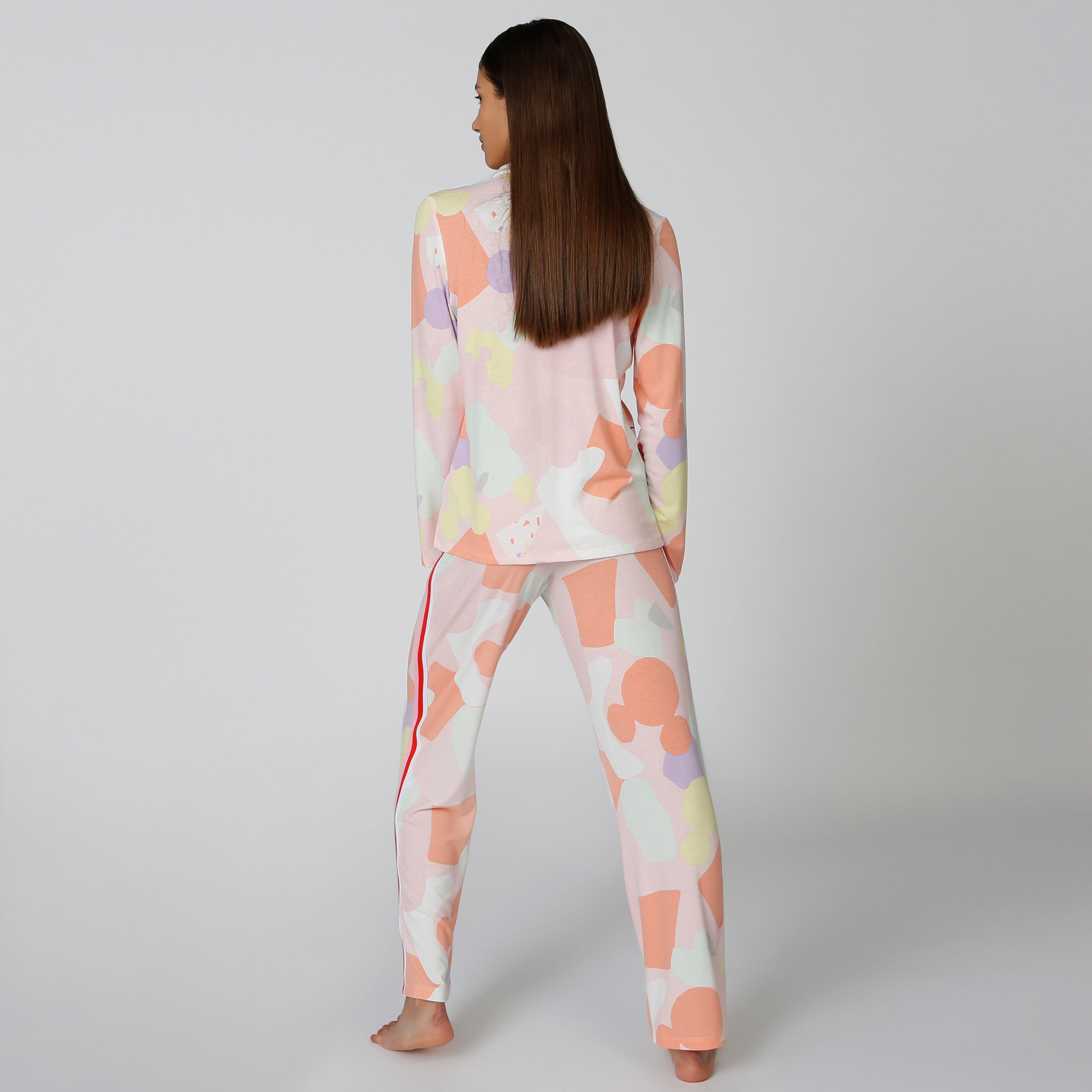 طقم بنطلون بيجاما بشريطة وقميص بطبعات ميني ماوس-women-clothing-nightwear-pyjamas-longsets-image-2