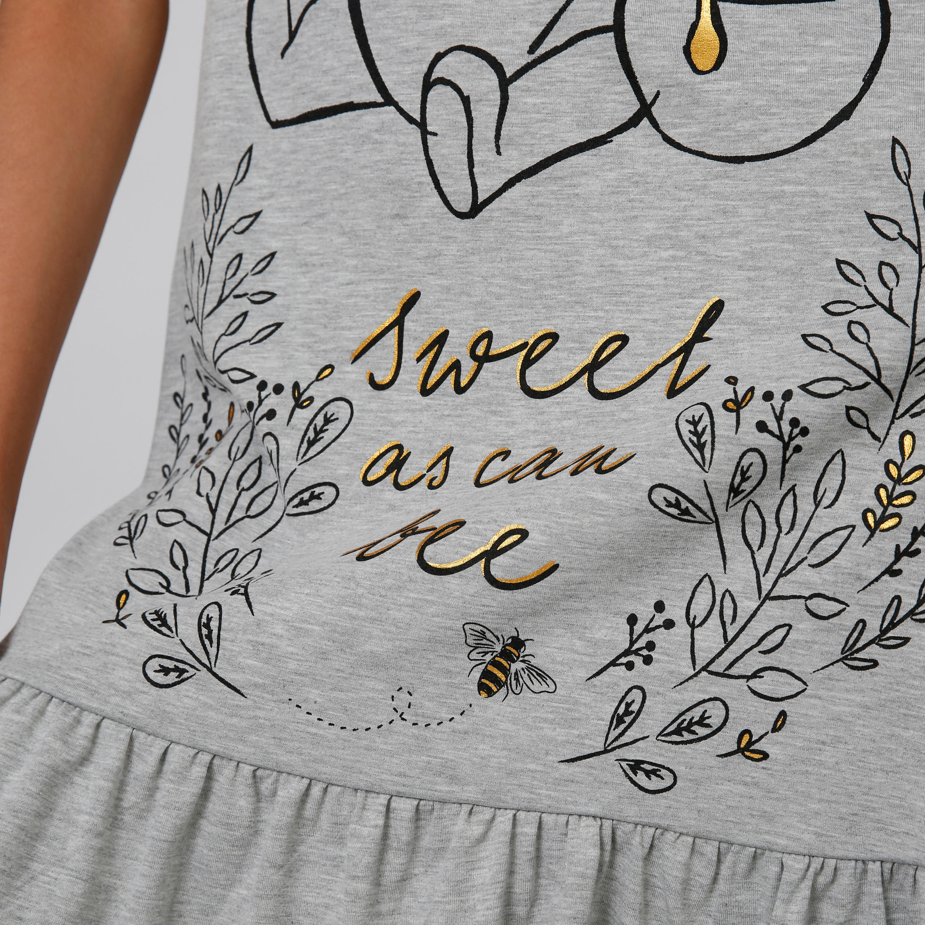 قميص نوم بياقة مستديرة وأكمام قصيرة وطبعات ويني ذا بو-women-clothing-nightwear-nighties-image-4
