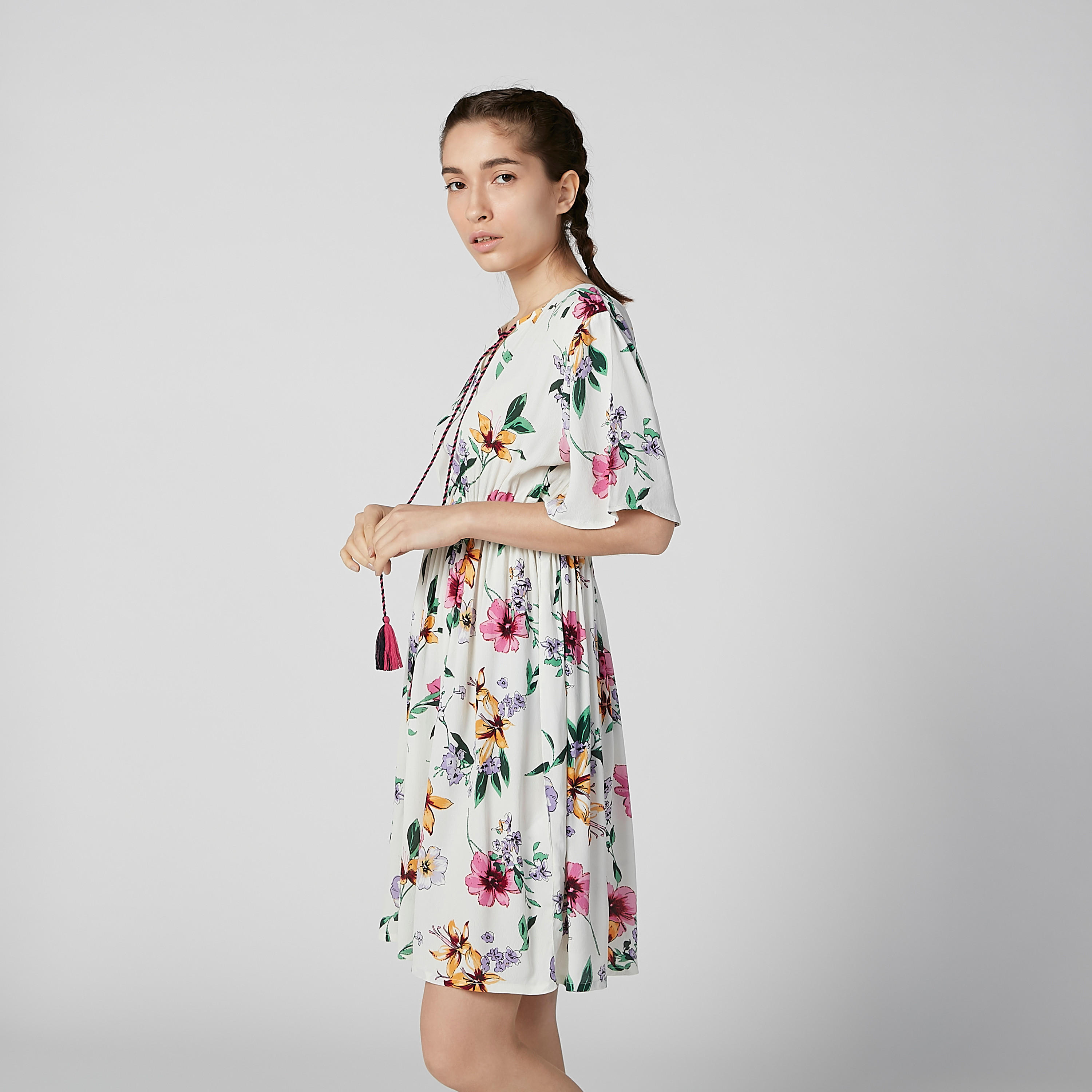 فستان بأكمام واسعة وطبعات زهرية وأربطة-women-clothing-nightwear-nighties-image-1