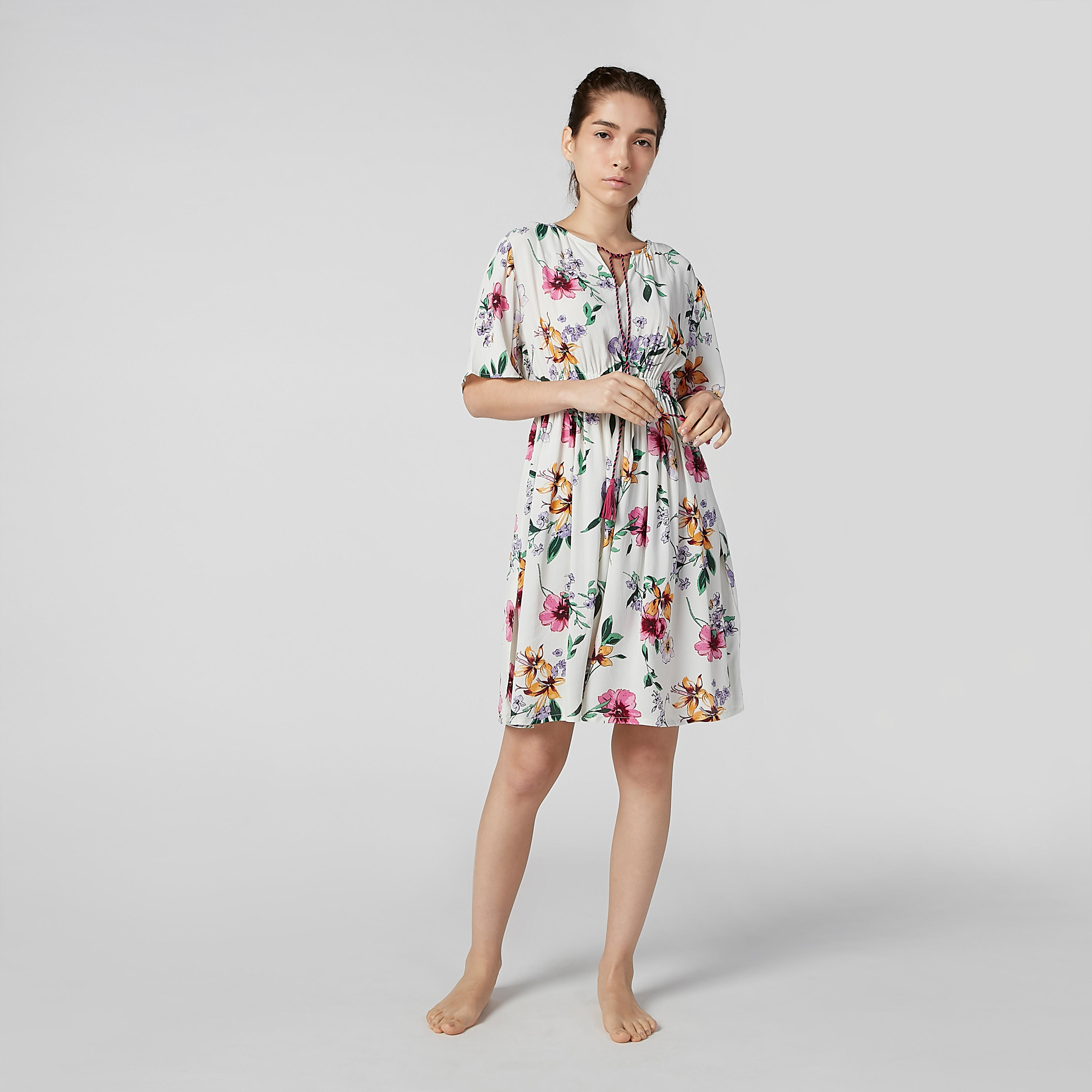فستان بأكمام واسعة وطبعات زهرية وأربطة-women-clothing-nightwear-nighties-image-2