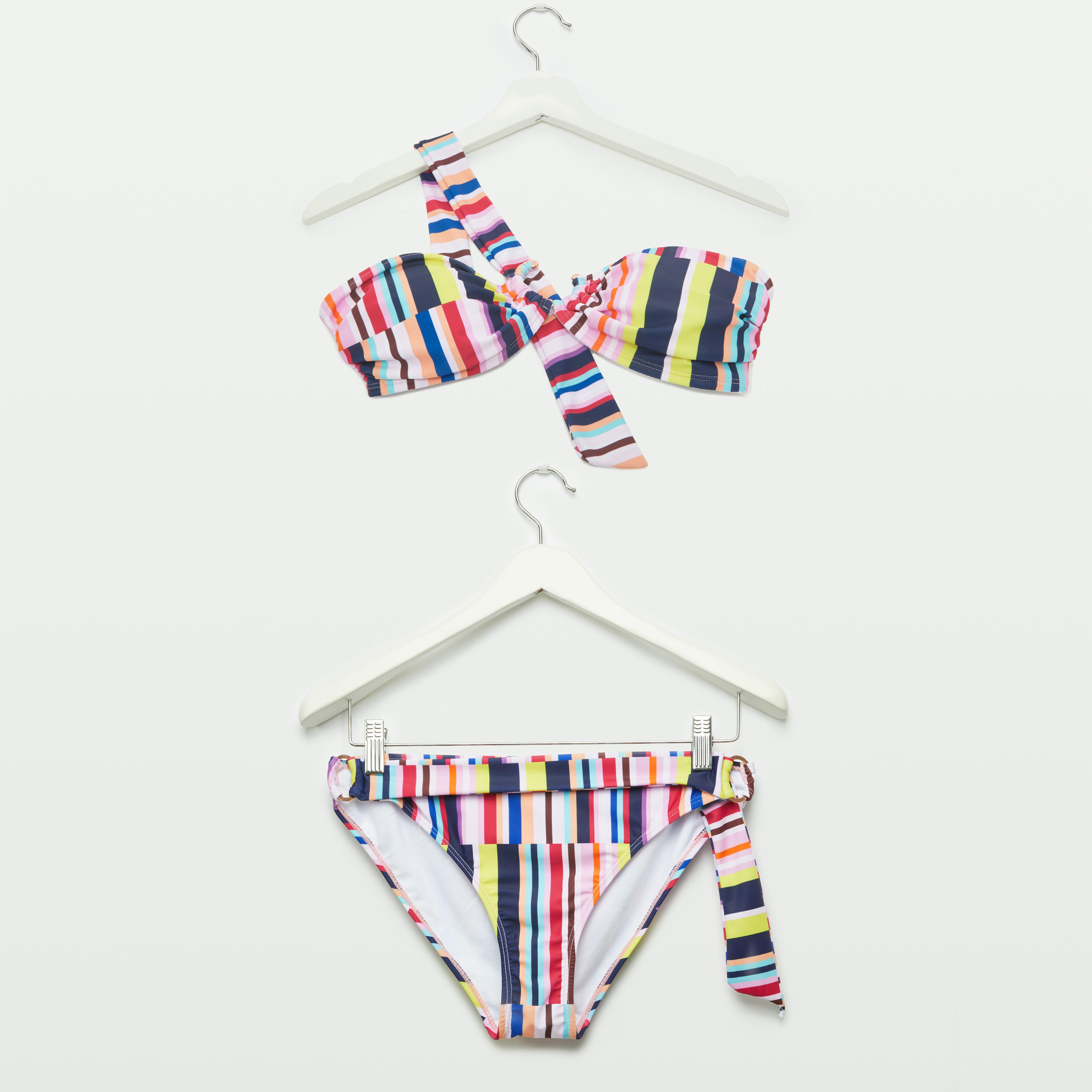 طقم ملابس سباحة بيكيني مقلم-women-clothing-swimandbeach-bikinis-image-1