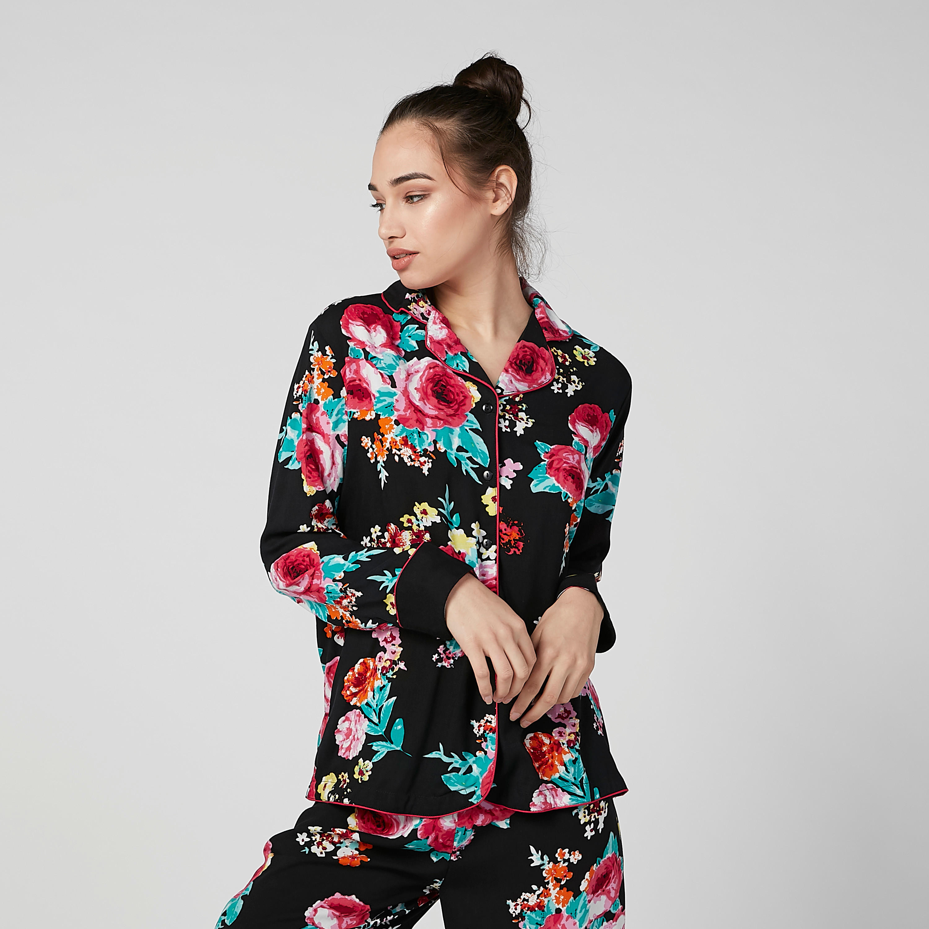 طقم بنطال بيجاما طويل وقميص بأكمام طويلة وطبعات زهرية-women-clothing-nightwear-pyjamas-longsets-image-3