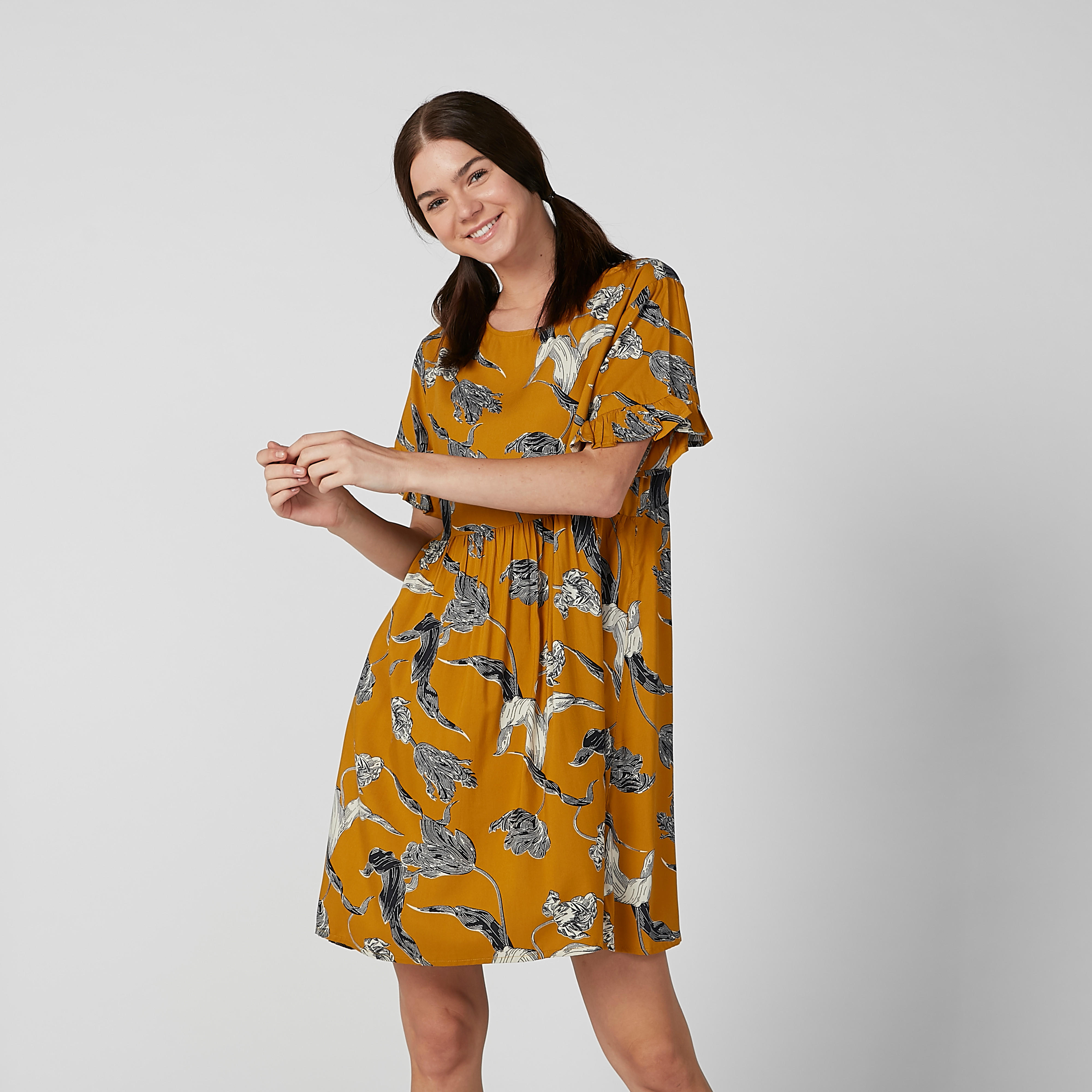 قميص نوم متنوع بياقة مستديرة وأكمام كشكش - طقم من قطعتين-women-clothing-nightwear-nighties-image-2