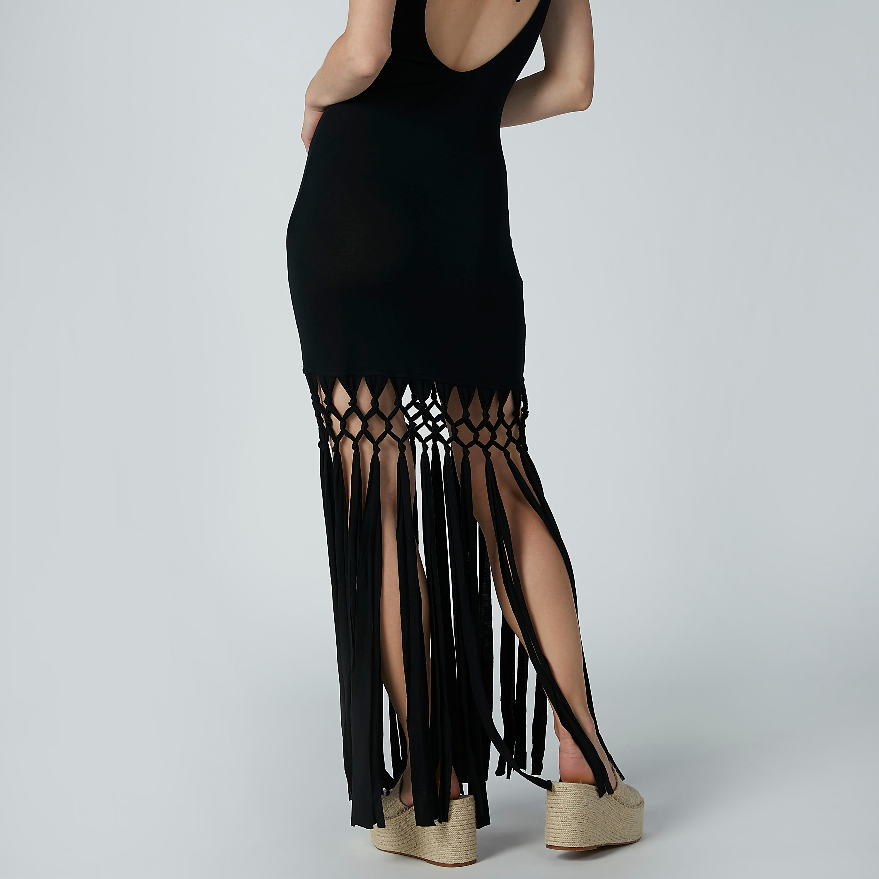 فستان ميدي سادة دون أكمام بياقة V وشُرّابات-women-clothing-dresses-image-6