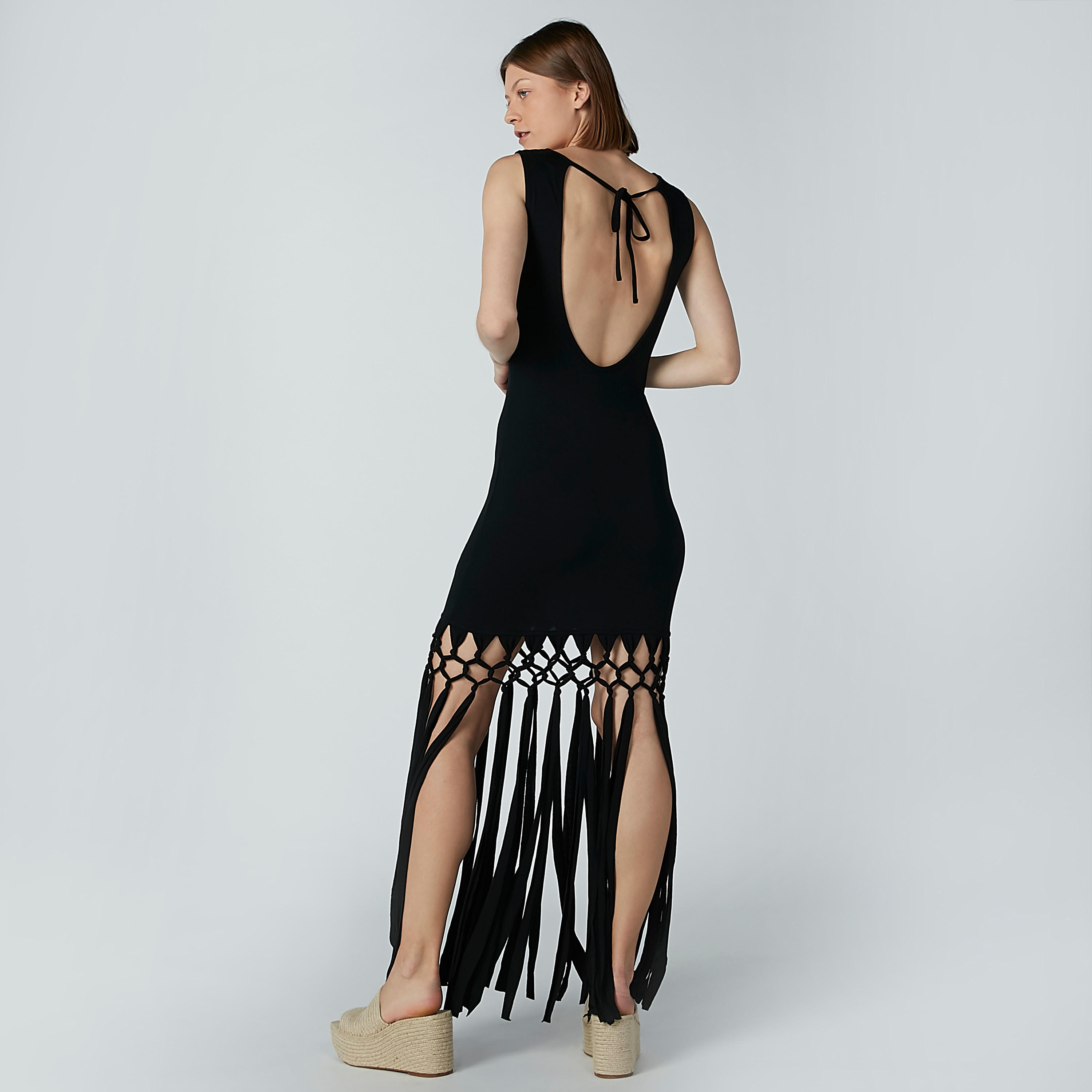 فستان ميدي سادة دون أكمام بياقة V وشُرّابات-women-clothing-dresses-image-7