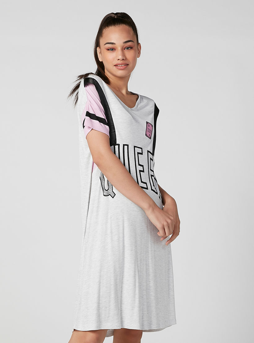 قميص نوم بياقة V وأكمام قصيرة وطبعات-women-clothing-nightwear-nighties-image-2