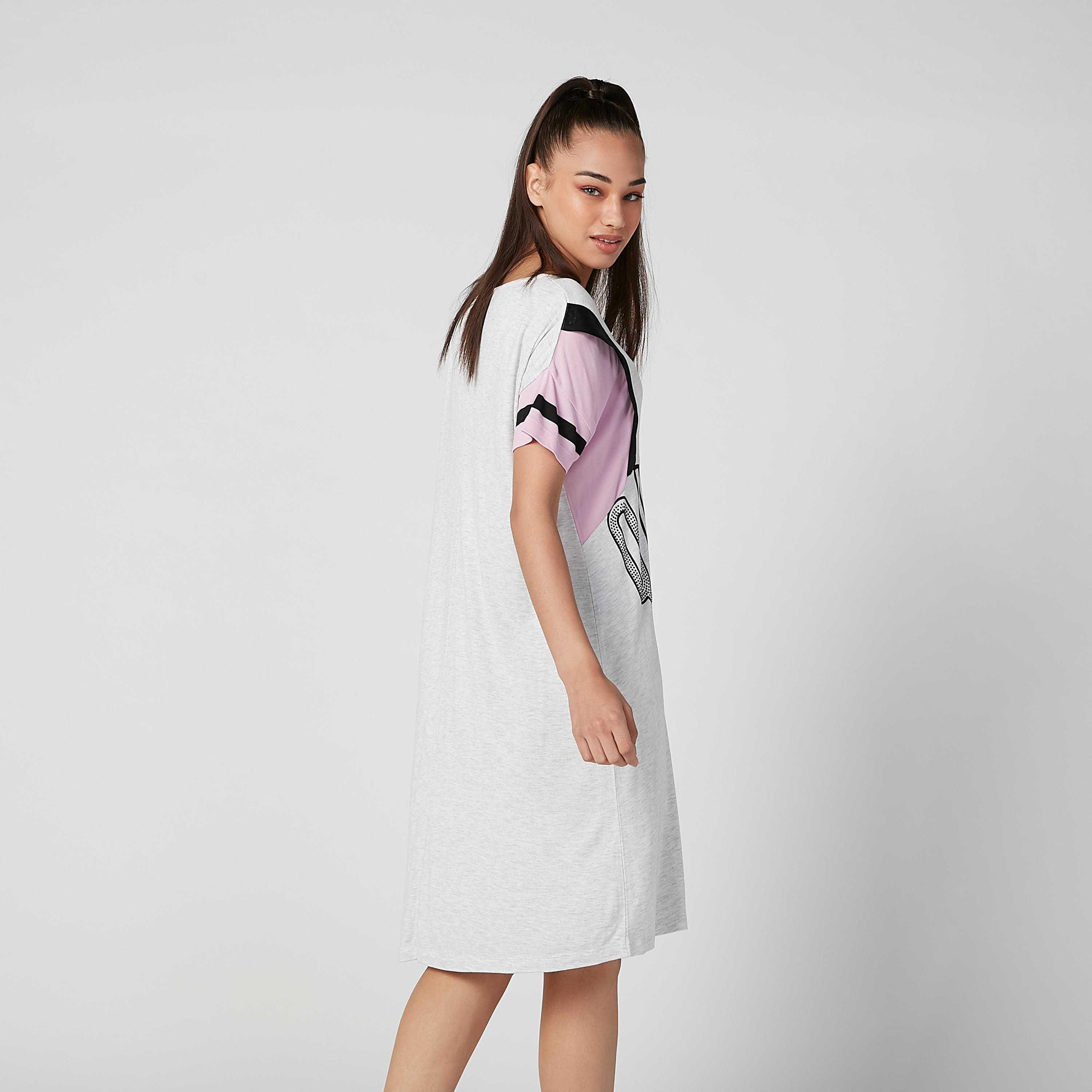 قميص نوم بياقة V وأكمام قصيرة وطبعات-women-clothing-nightwear-nighties-image-3