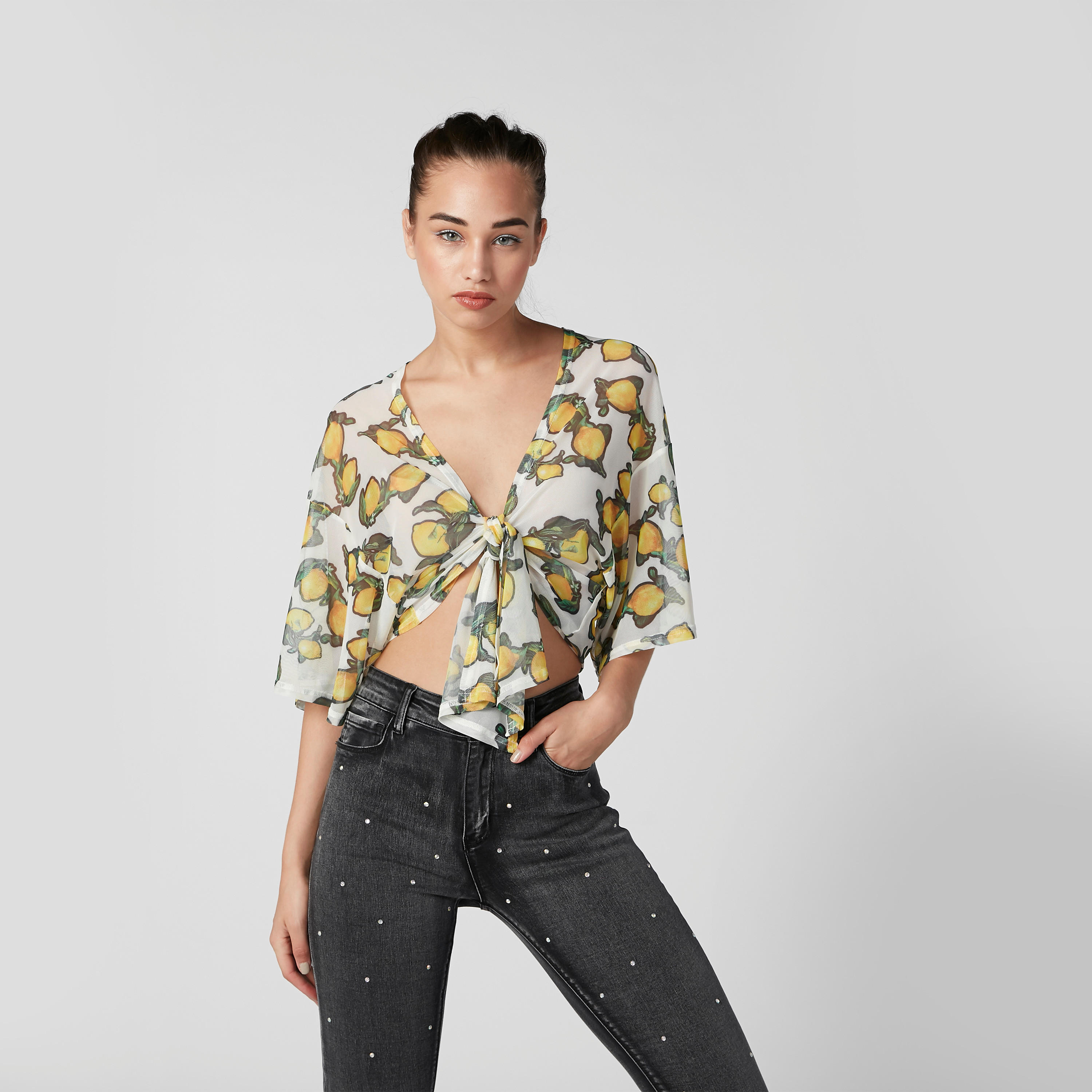بلوزة بأكمام واسعة وأربطة وطبعات-women-clothing-shirtsandblouses-blouses-image-1