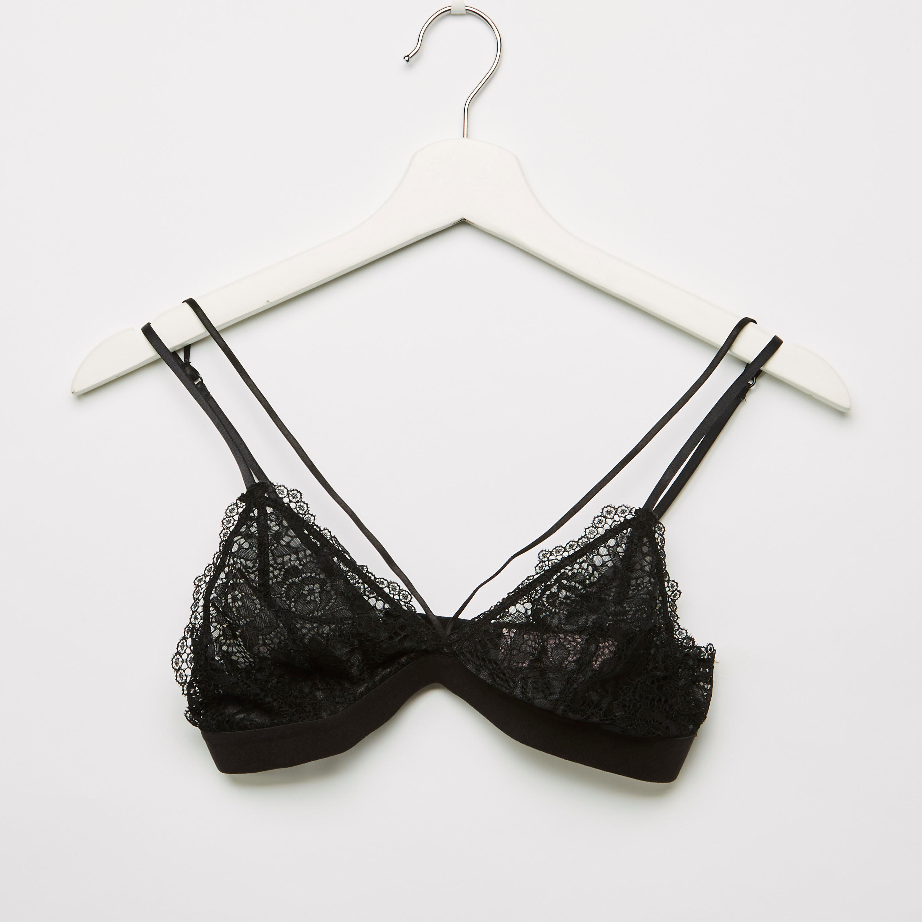 طقم سراويل داخلية وصدريّة بتفاصيل دانتيل-women-clothing-lingerie-lingeriesets-image-7