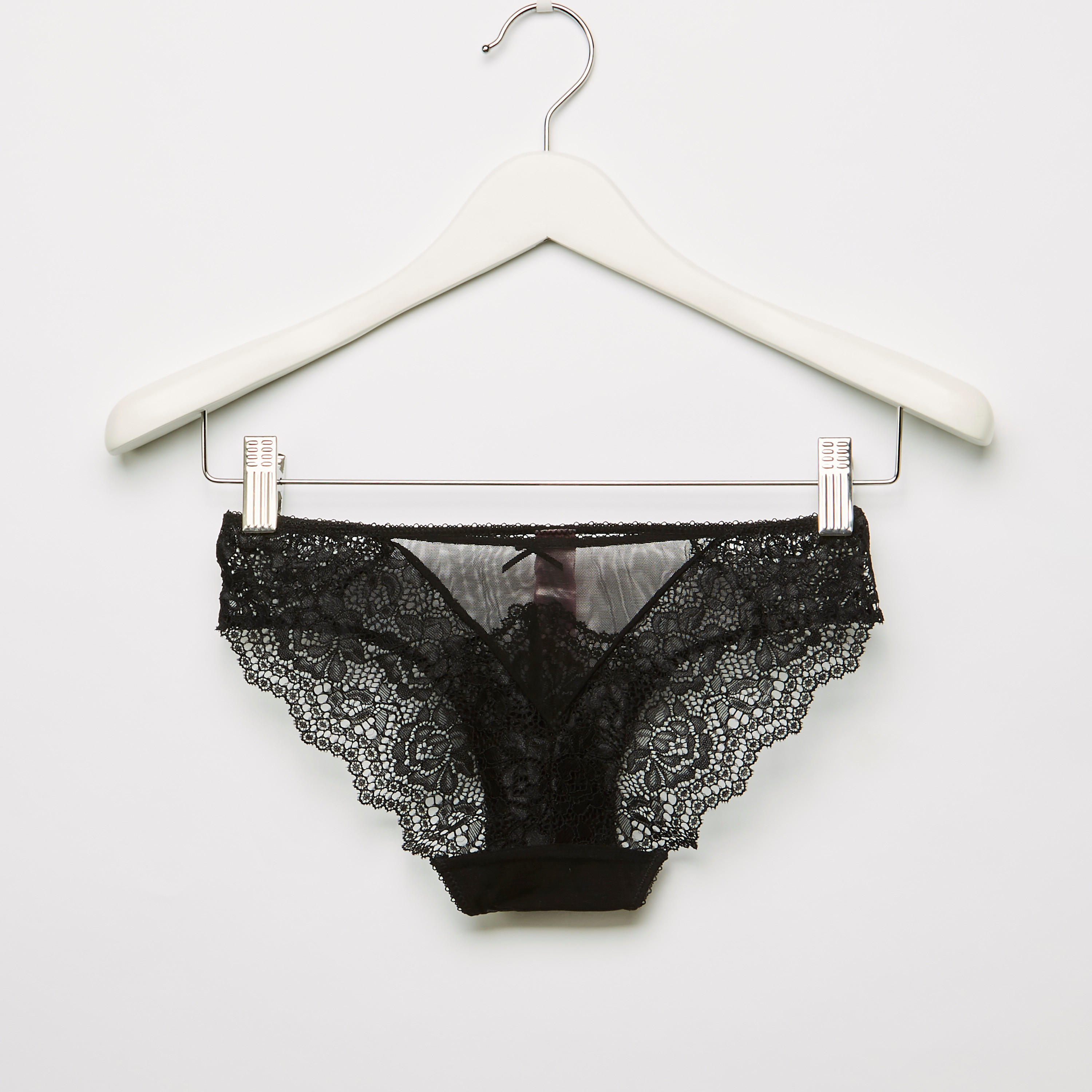 طقم سراويل داخلية وصدريّة بتفاصيل دانتيل-women-clothing-lingerie-lingeriesets-image-10