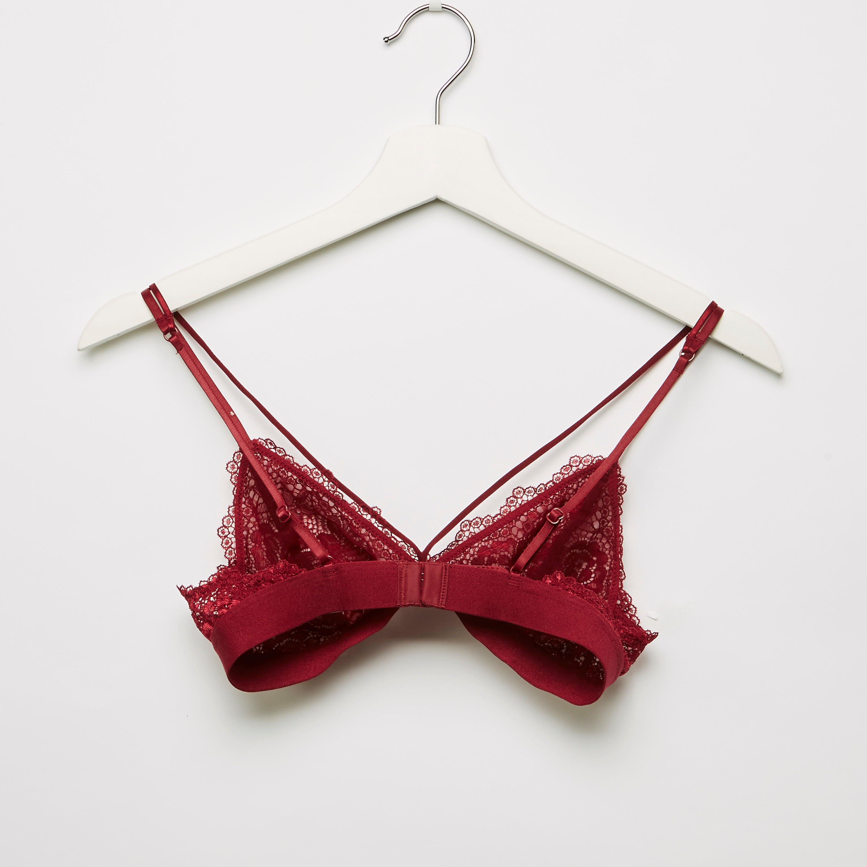 طقم سراويل داخلية وصدريّة بتفاصيل دانتيل-women-clothing-lingerie-lingeriesets-image-3