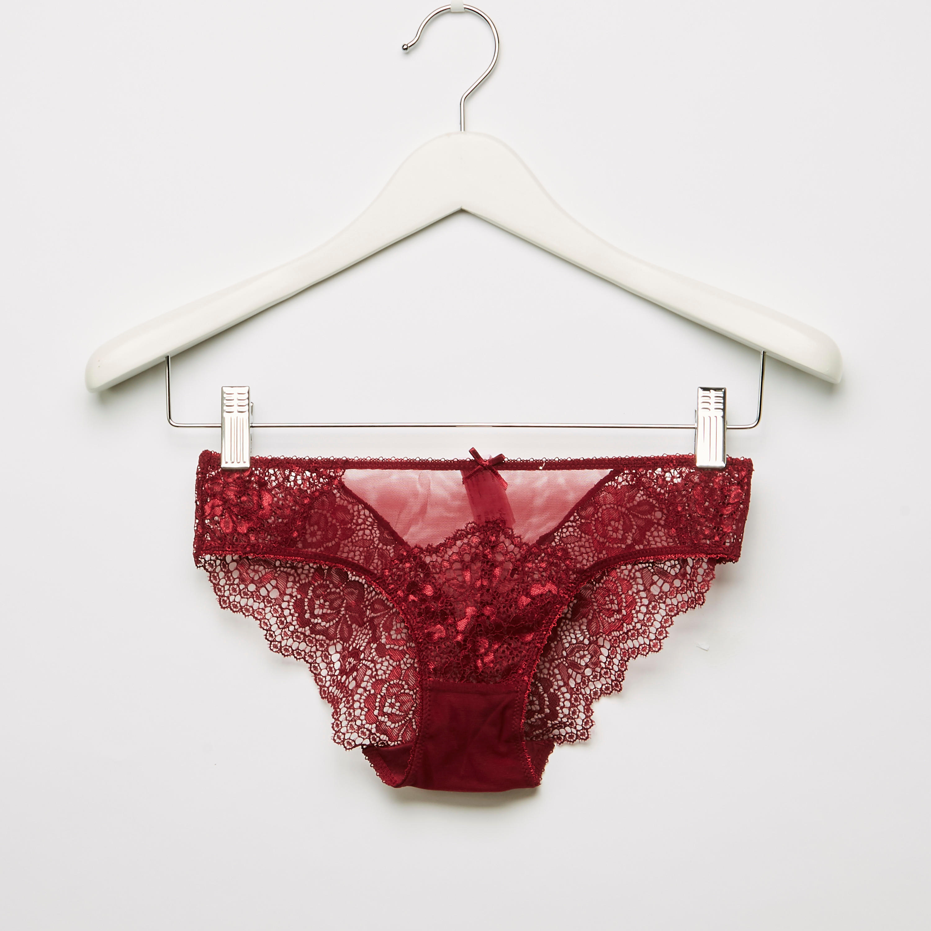 طقم سراويل داخلية وصدريّة بتفاصيل دانتيل-women-clothing-lingerie-lingeriesets-image-2