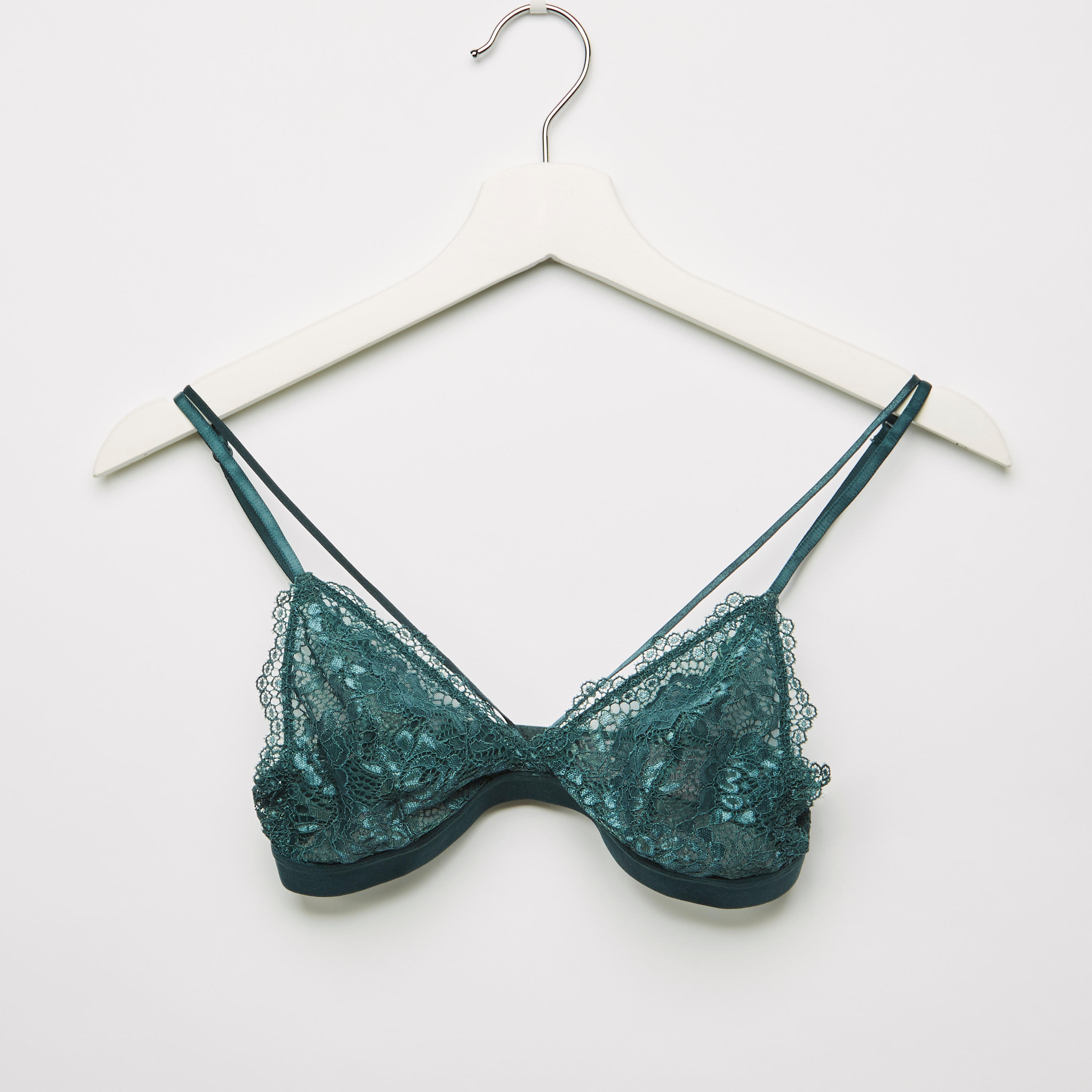 طقم سراويل داخلية وصدريّة بتفاصيل دانتيل-women-clothing-lingerie-lingeriesets-image-12