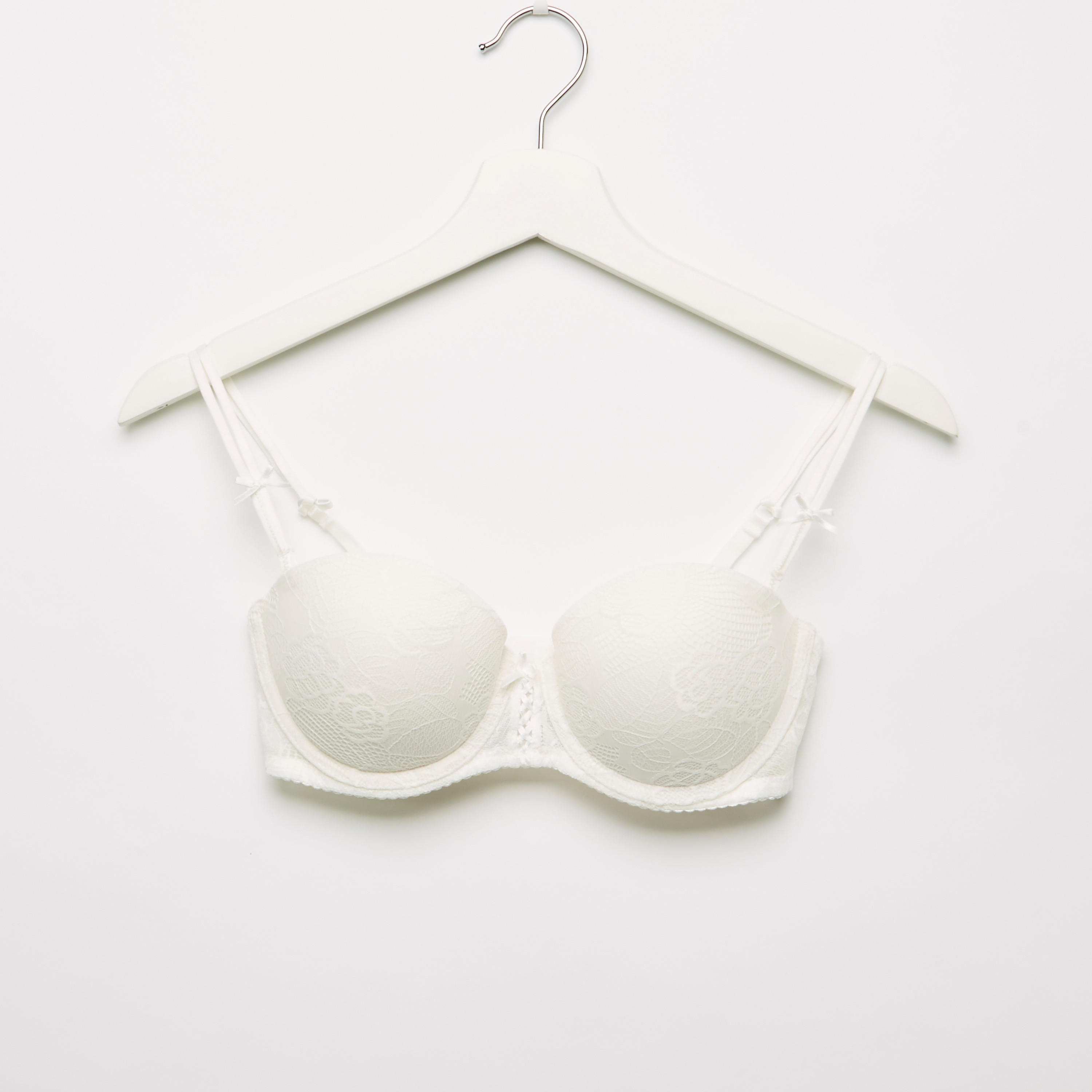 طقم سراويل داخلية وصدريّة مبطّنة بتفاصيل دانتيل-women-clothing-lingerie-lingeriesets-image-2