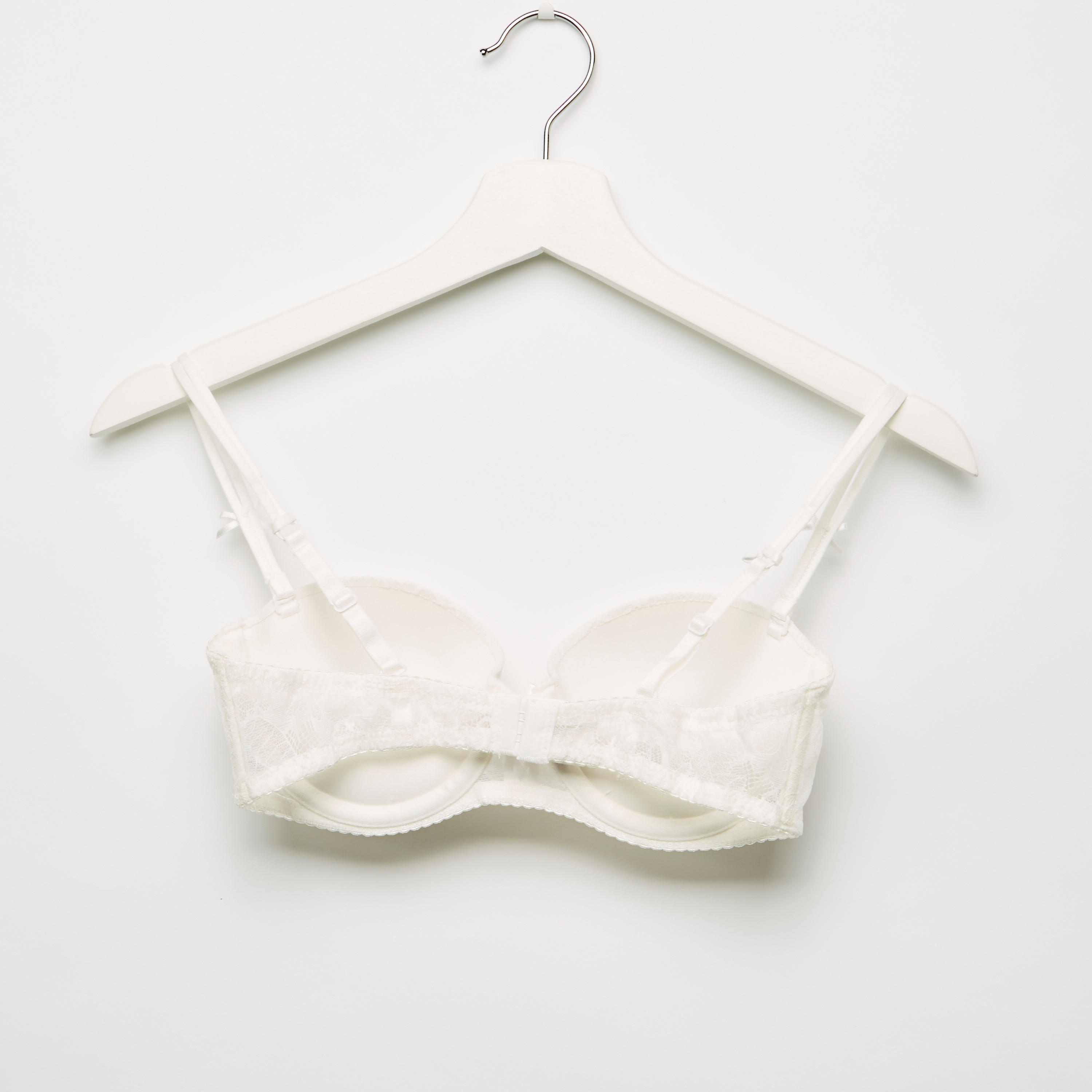 طقم سراويل داخلية وصدريّة مبطّنة بتفاصيل دانتيل-women-clothing-lingerie-lingeriesets-image-3