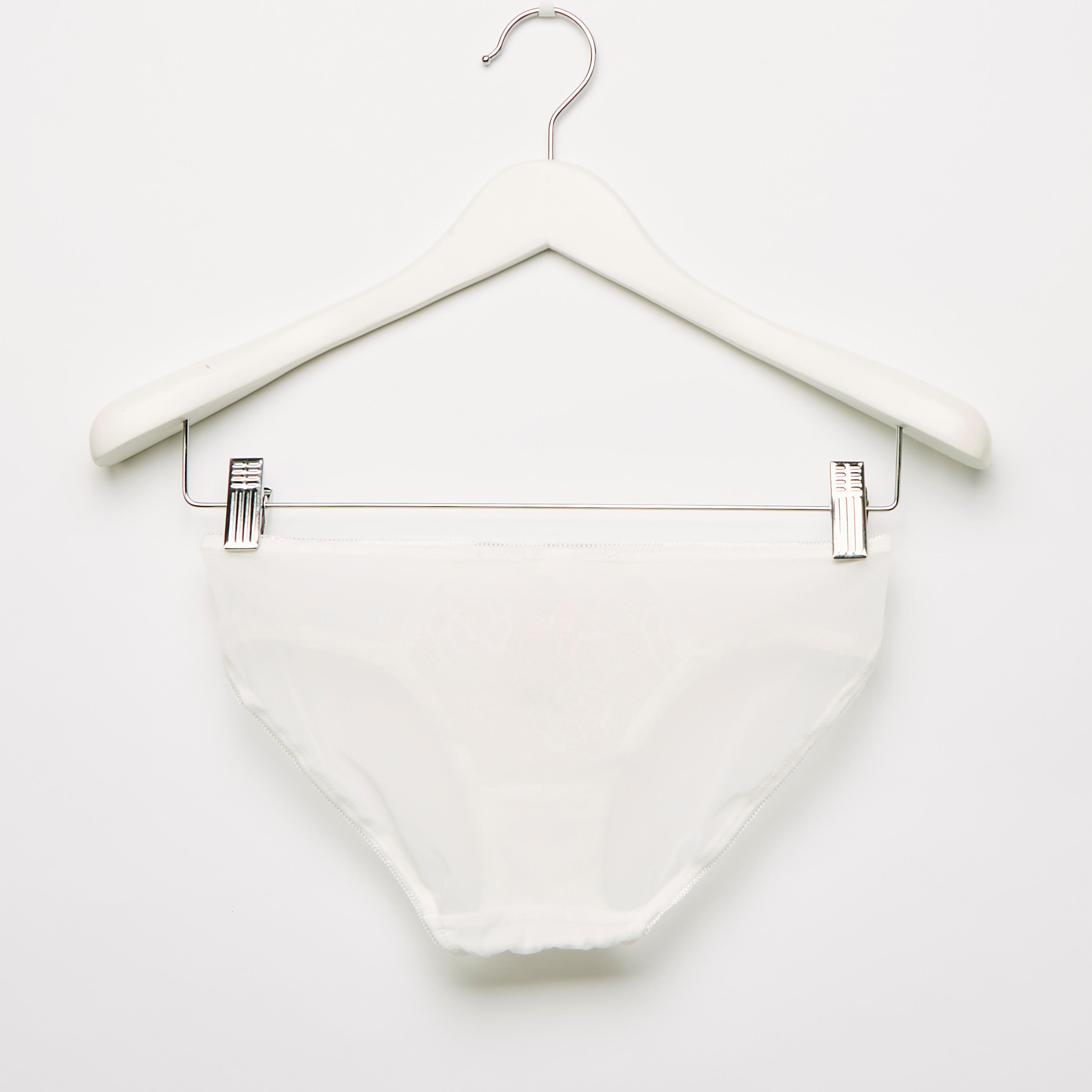طقم سراويل داخلية وصدريّة مبطّنة بتفاصيل دانتيل-women-clothing-lingerie-lingeriesets-image-5