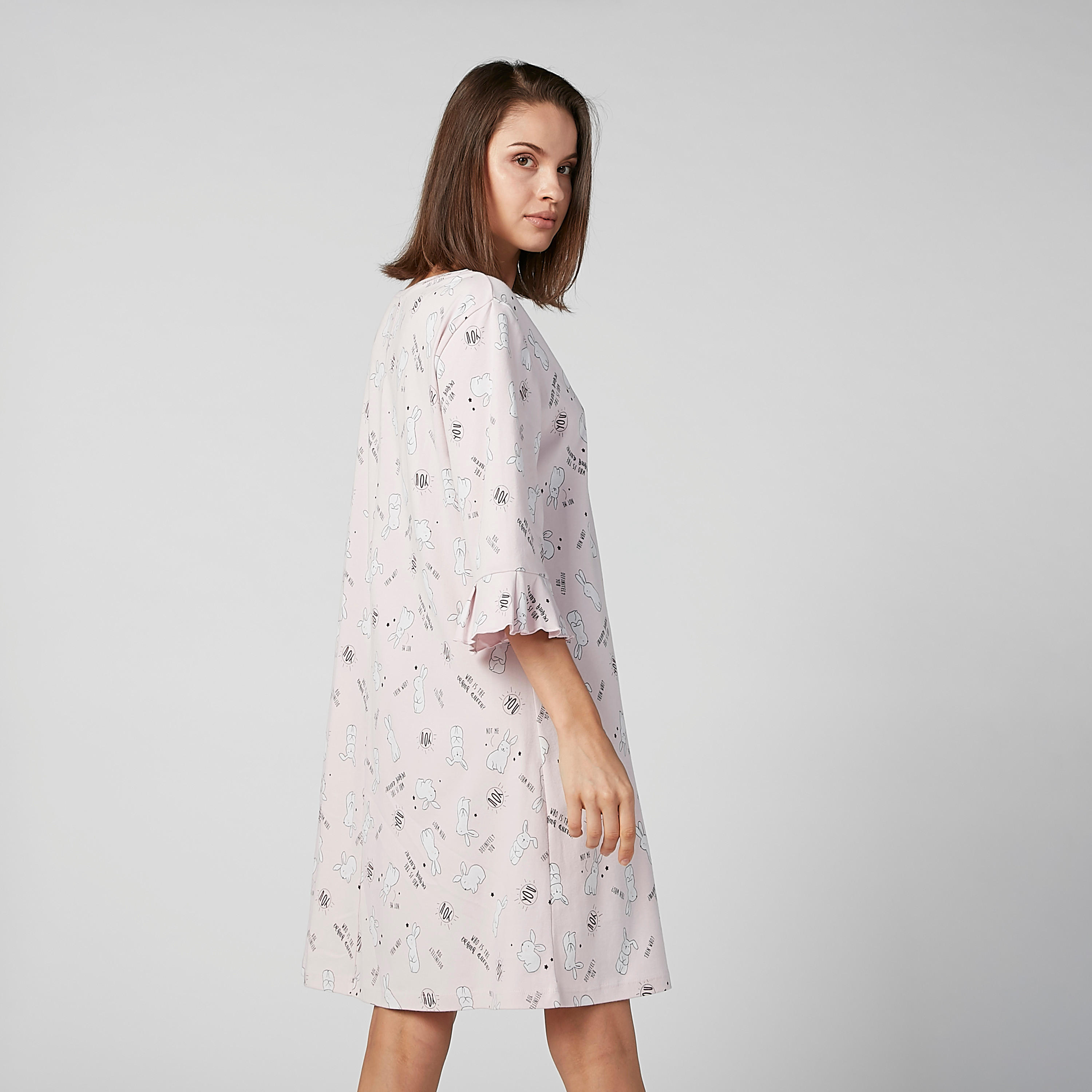 قميص نوم بياقة مستديرة وأكمام عريضة وطبعات-women-clothing-nightwear-nighties-image-2