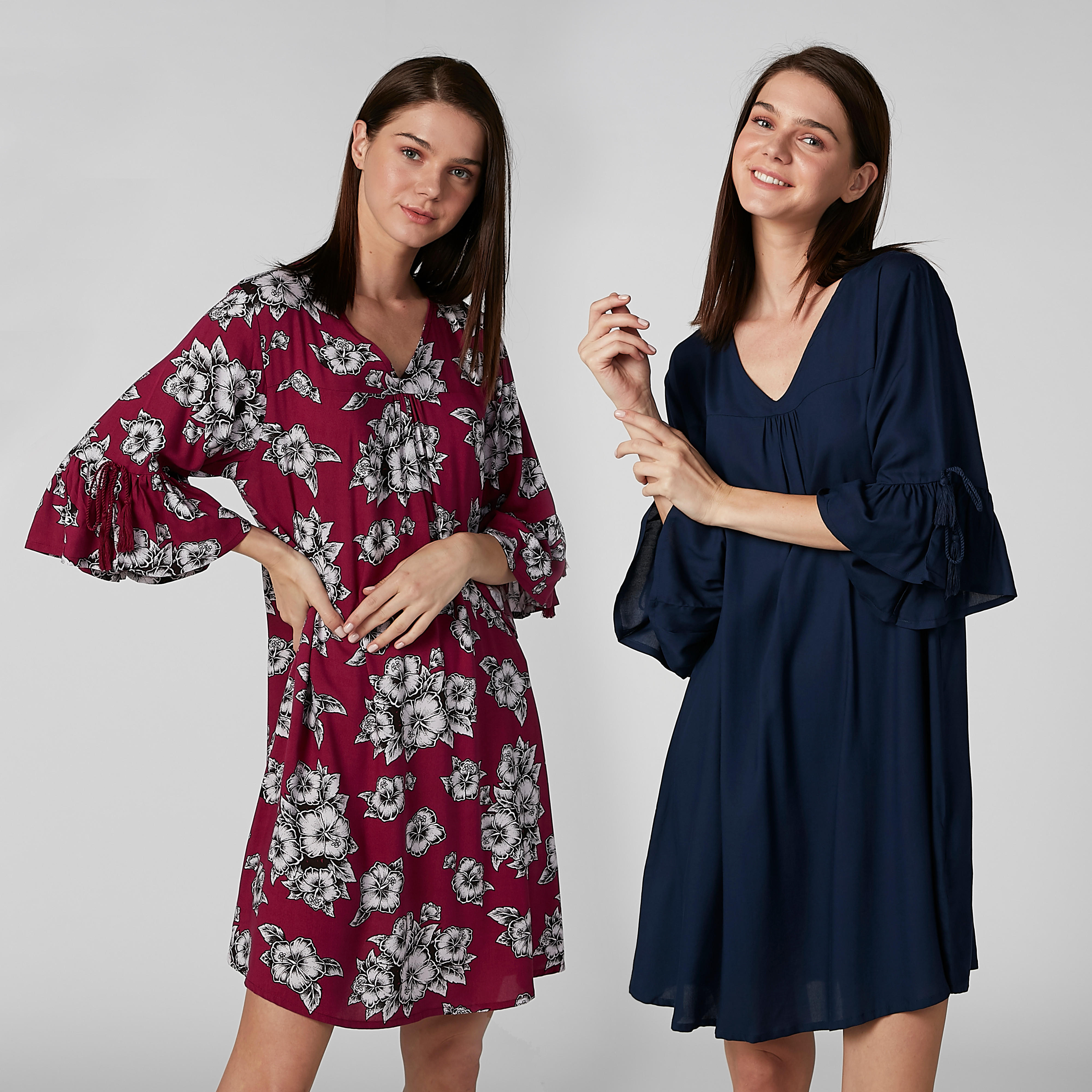 قميص نوم بياقة V وأكمام عريضة - طقم من قطعتين-women-clothing-nightwear-nighties-image-1