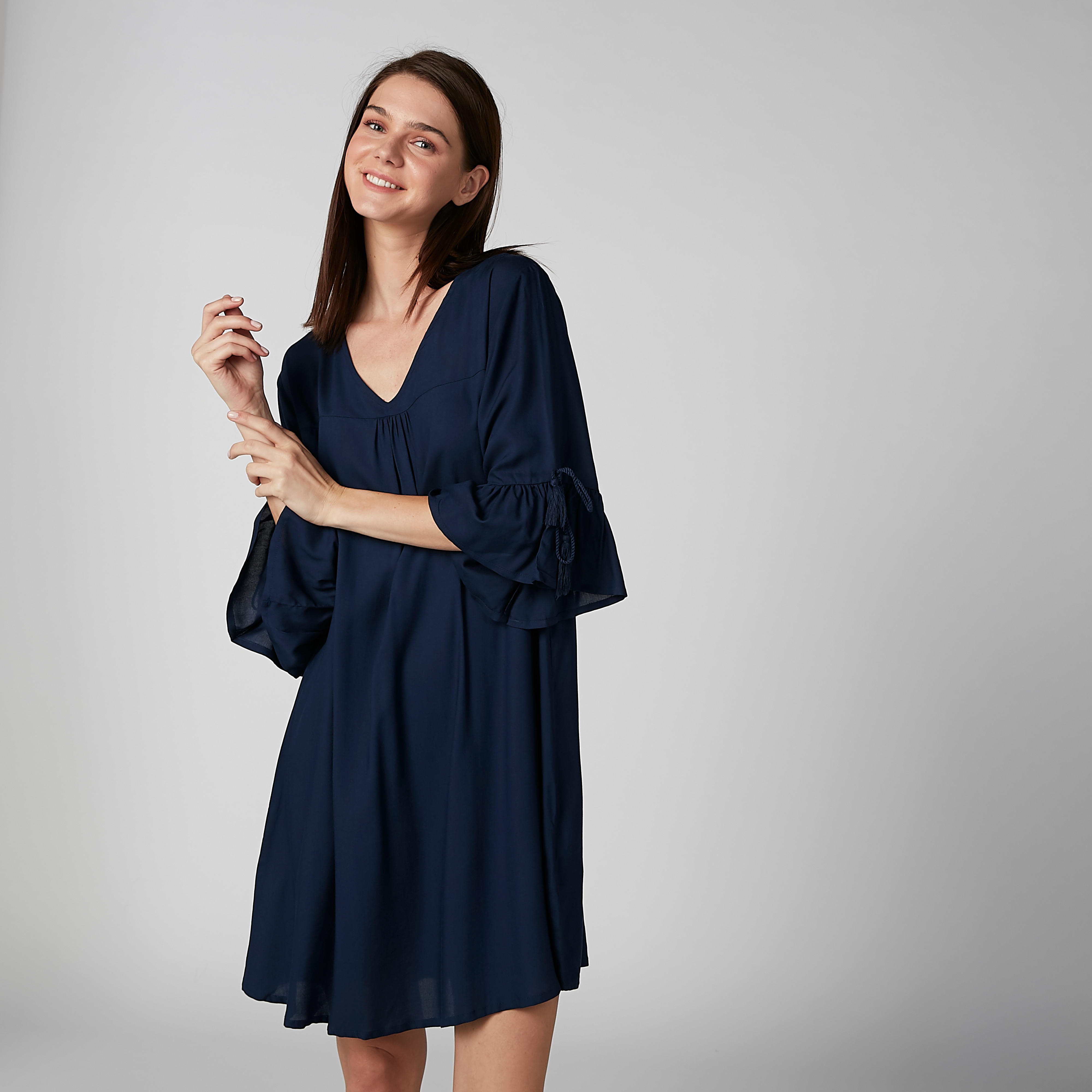 قميص نوم بياقة V وأكمام عريضة - طقم من قطعتين-women-clothing-nightwear-nighties-image-3