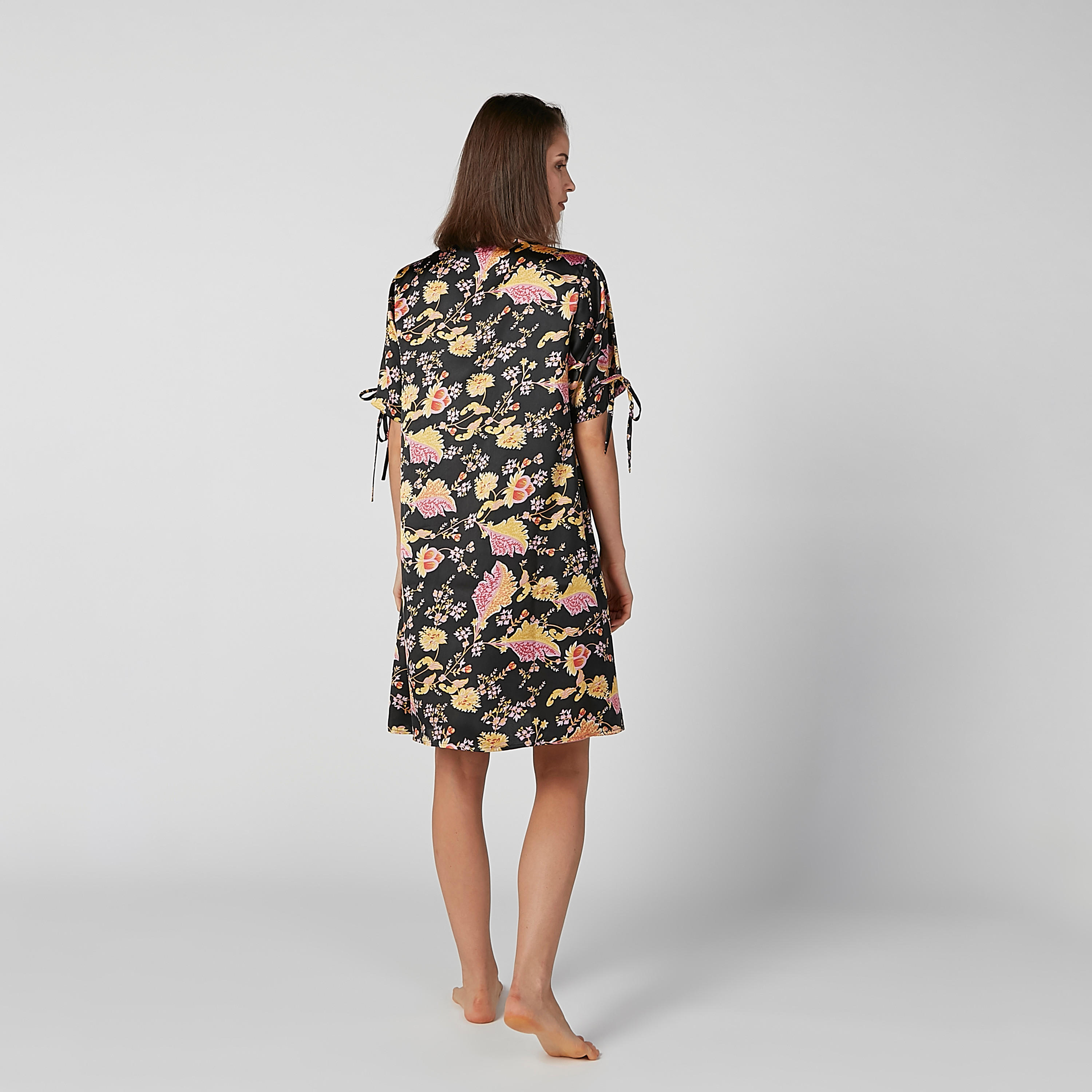 قميص نوم بياقة مستديرة وأكمام برباط - طقم من قطعتين-women-clothing-nightwear-nighties-image-5