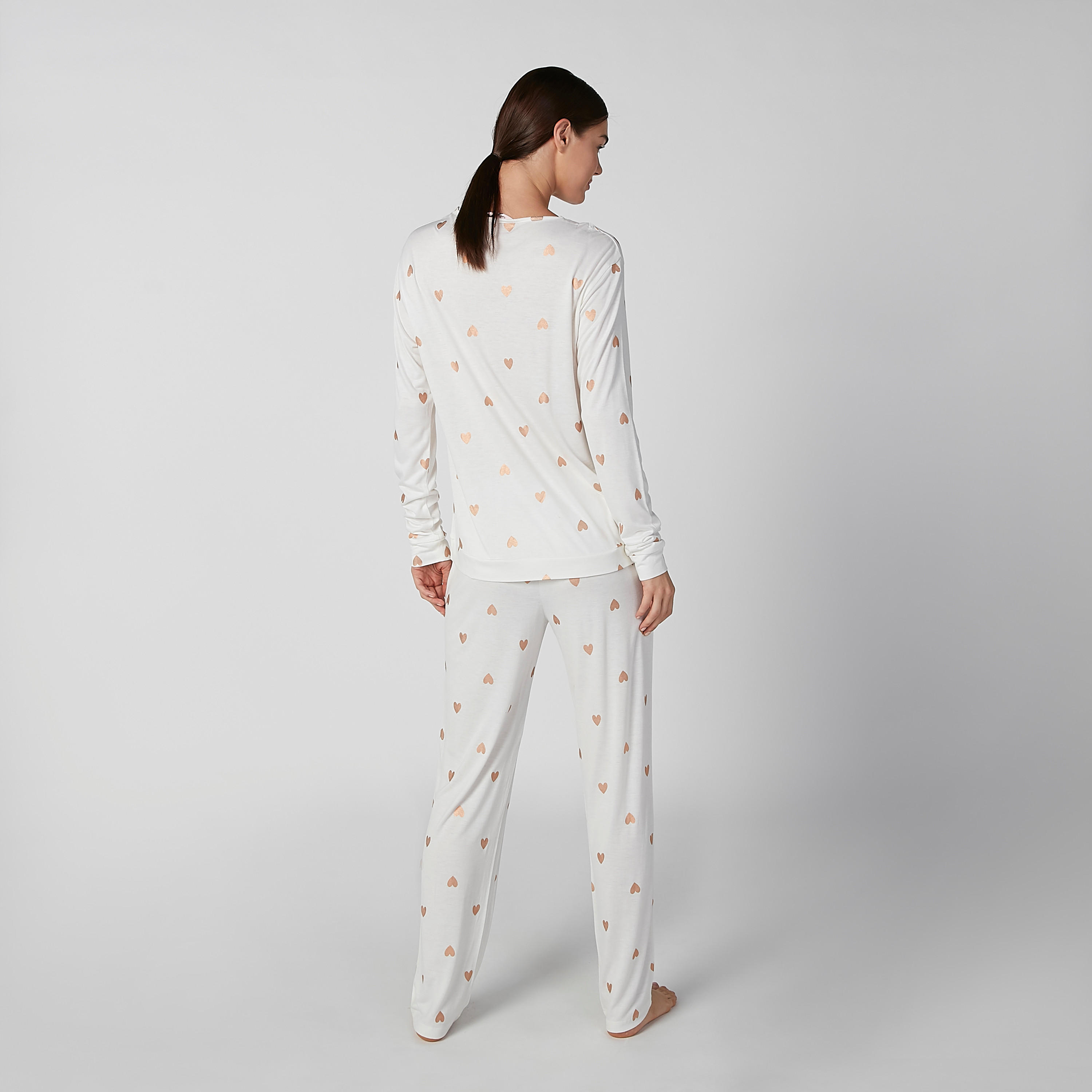 طقم بنطلون بيجاما وتيشيرت بياقة مستديرة وطبعات-women-clothing-nightwear-pyjamas-longsets-image-1