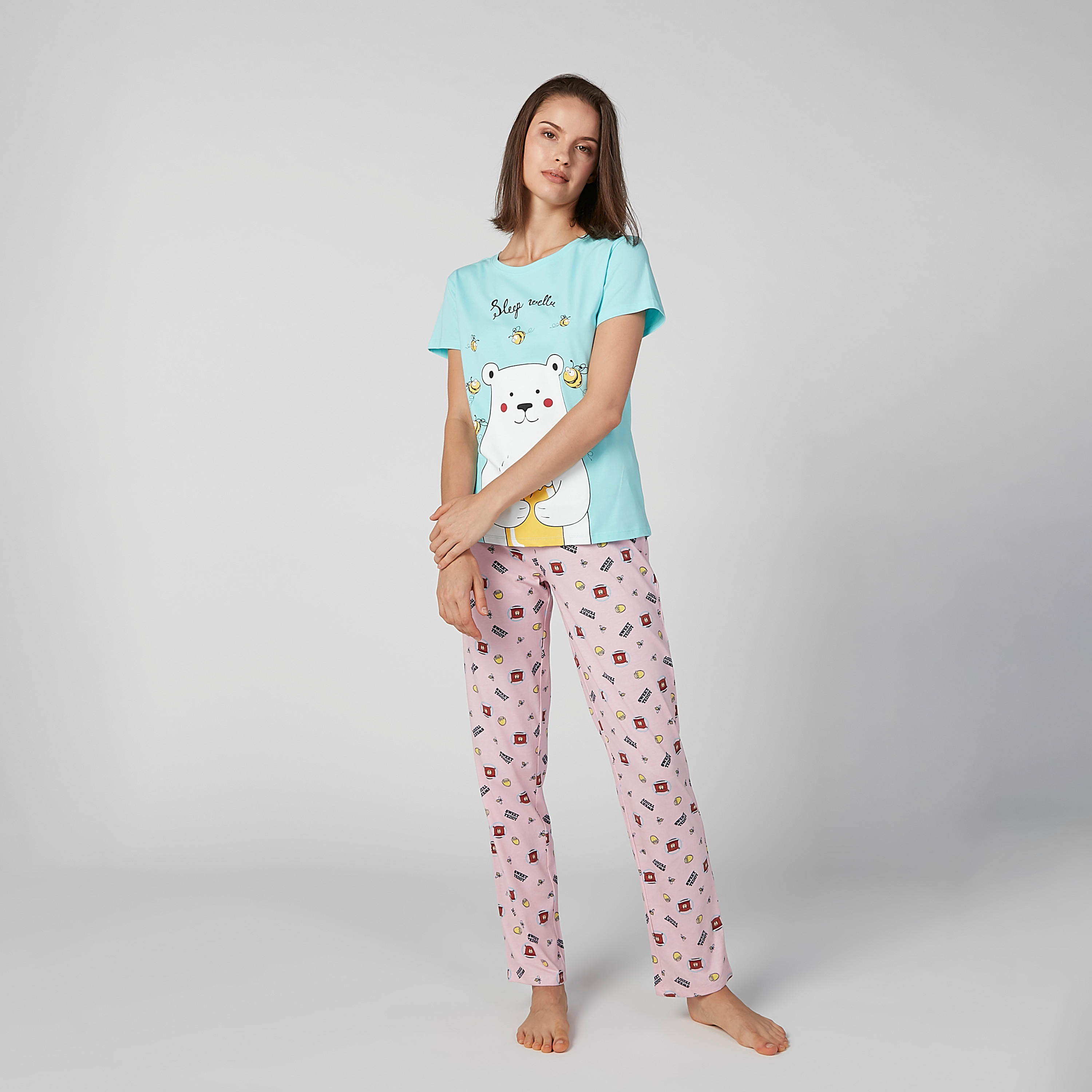 طقم مستدام من بنطلون بيجاما وتيشيرت بطبعات -women-clothing-nightwear-pyjamas-longsets-image-4
