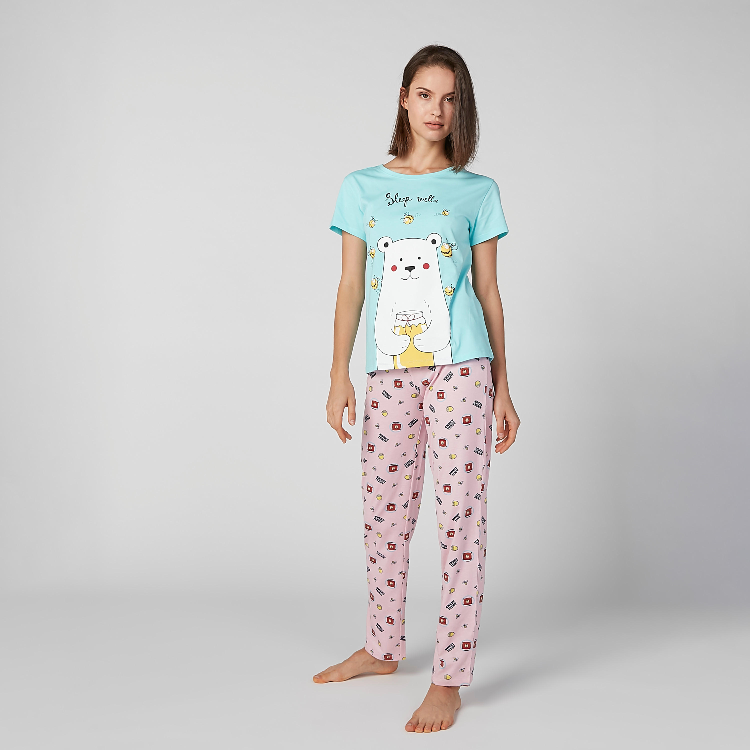 طقم مستدام من بنطلون بيجاما وتيشيرت بطبعات -women-clothing-nightwear-pyjamas-longsets-image-1