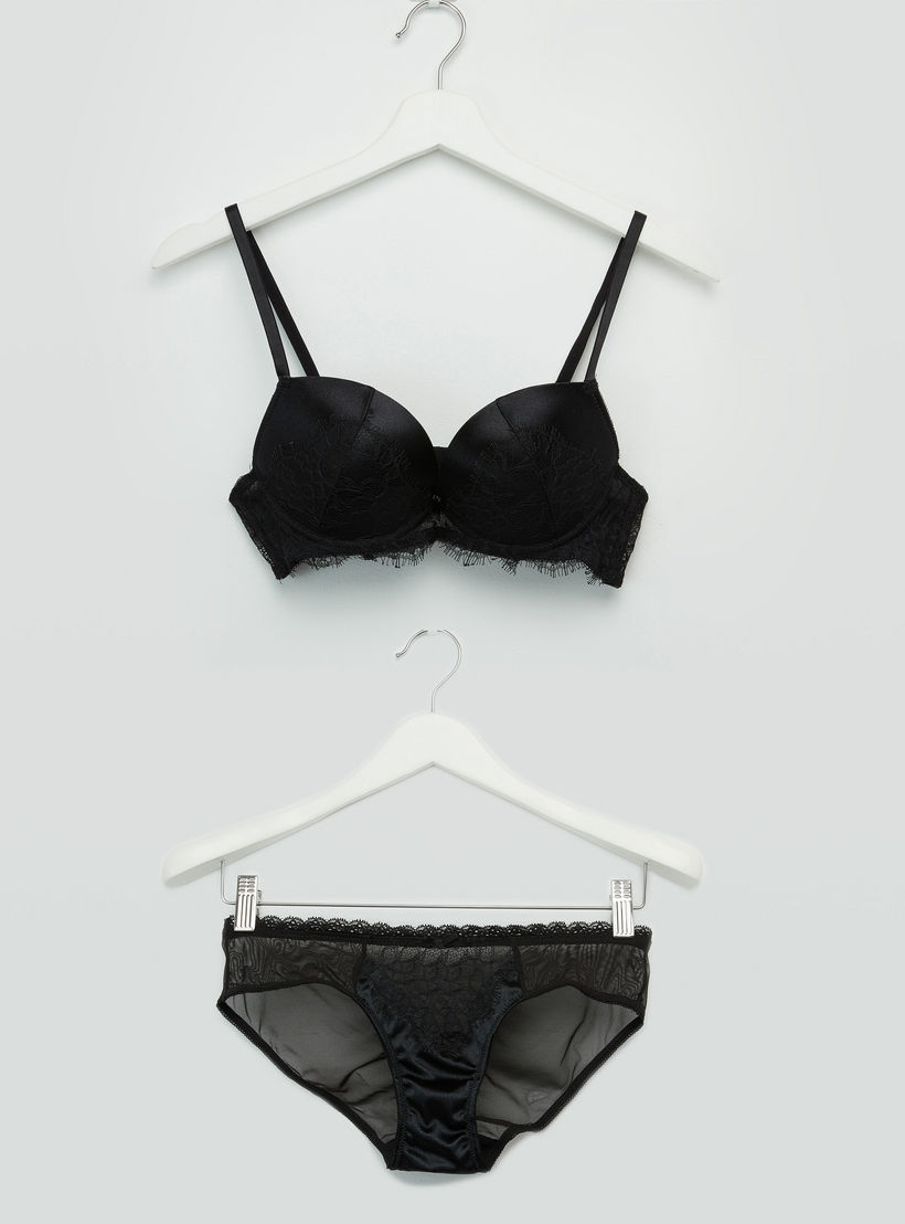 طقم سراويل بيكيني وصدريّة ديمي مبطّنة بتفاصيل دانتيل-women-clothing-lingerie-lingeriesets-image-1