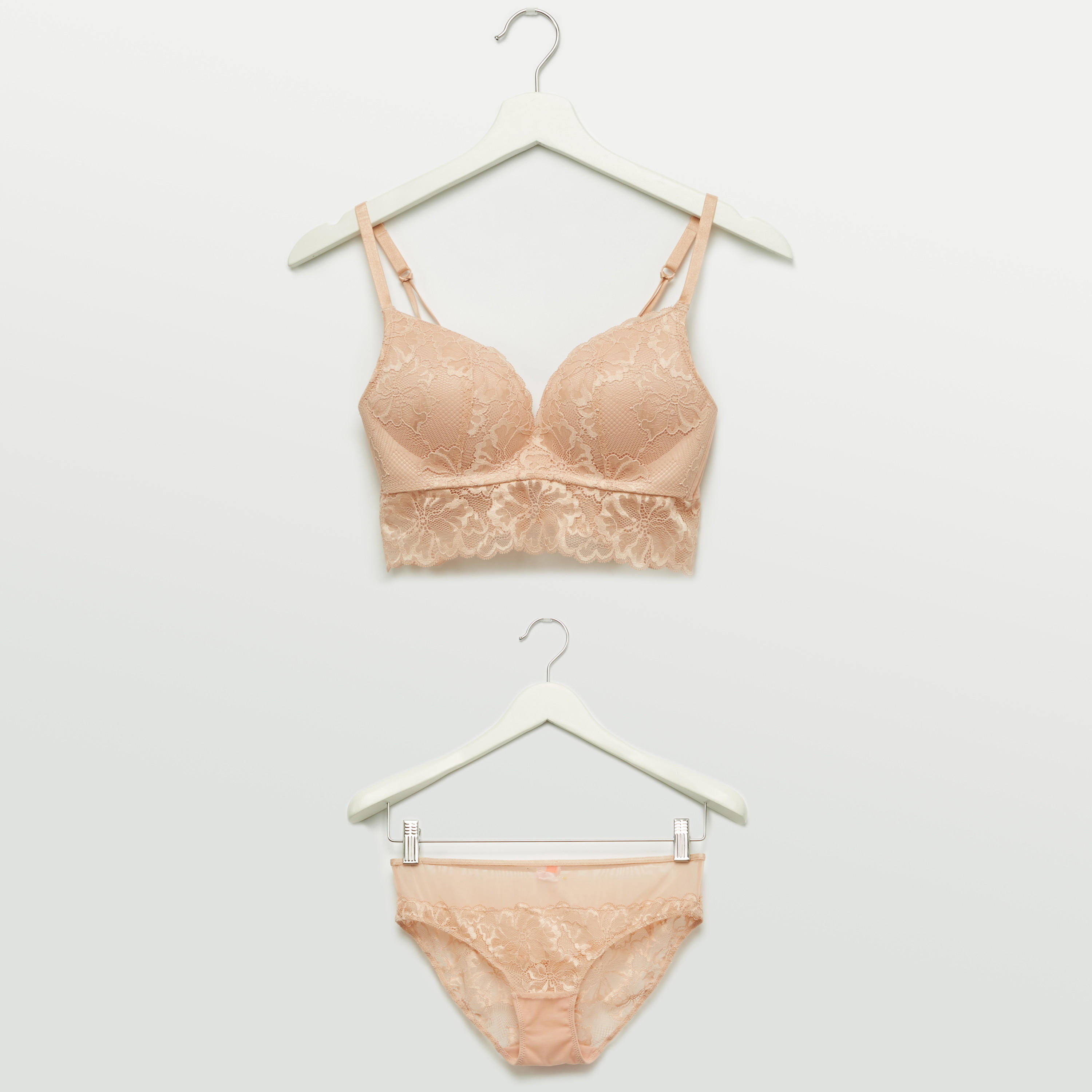 طقم سراويل بيكيني وصدريّة ديمي مبطّنة بتفاصيل دانتيل-women-clothing-lingerie-lingeriesets-image-1