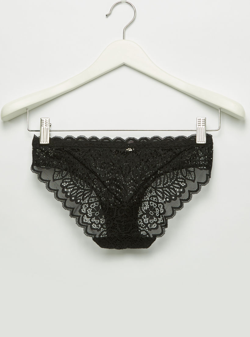 طقم سراويل داخلية وصدريّة ديمي مبطّنة بتفاصيل دانتيل-women-clothing-lingerie-lingeriesets-image-5