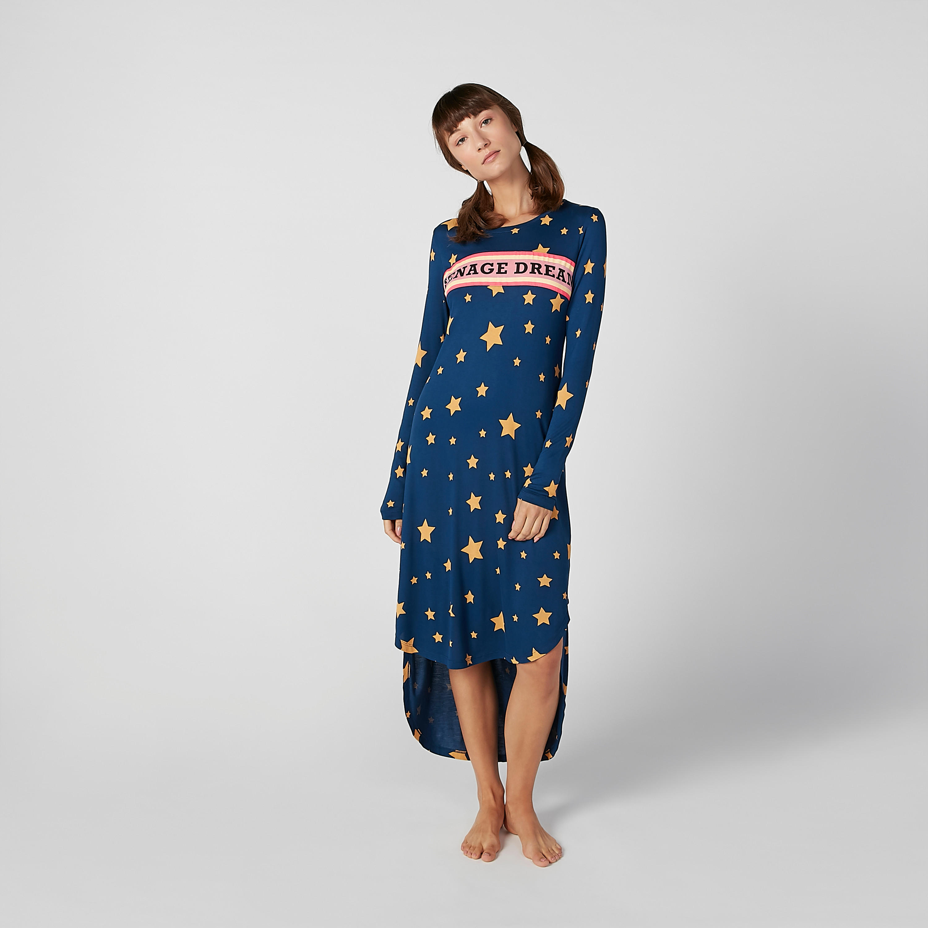 فستان بأكمام طويلة وحوّاف غير مستوية وطبعات-women-clothing-nightwear-nighties-image-1