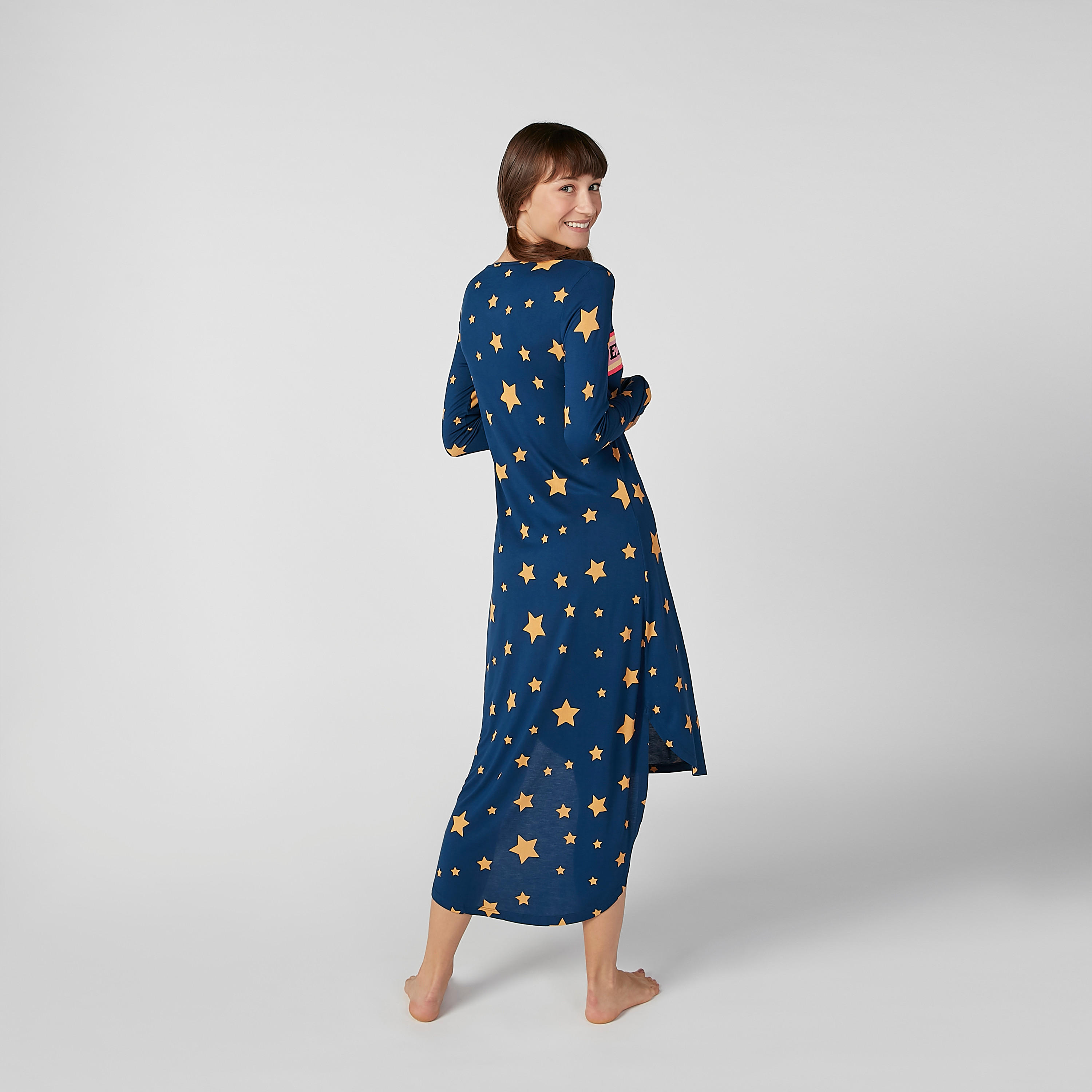 فستان بأكمام طويلة وحوّاف غير مستوية وطبعات-women-clothing-nightwear-nighties-image-2