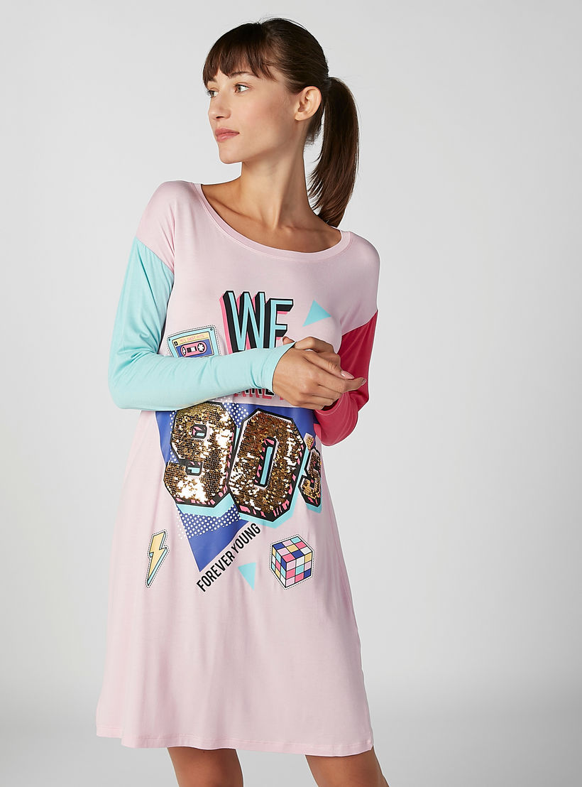 قميص نوم بياقة قارب وأكمام طويلة وطبعات-women-clothing-nightwear-nighties-image-1