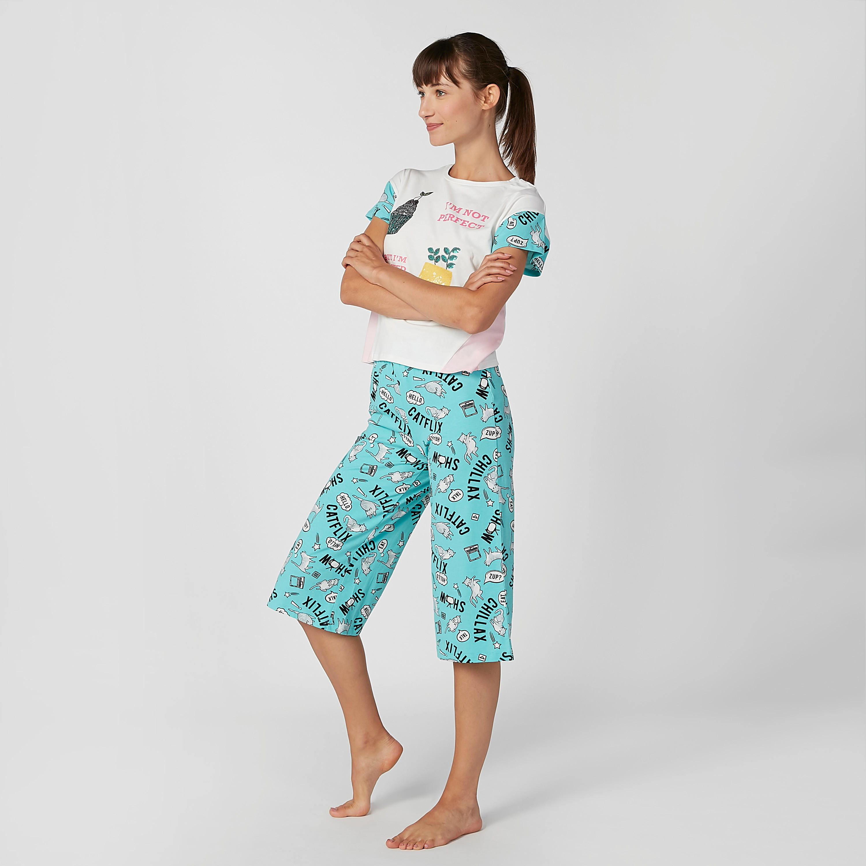 طقم بنطلون بيجاما 3/4 وتيشيرت بياقة مستديرة وطبعات-women-clothing-nightwear-pyjamas-longsets-image-1