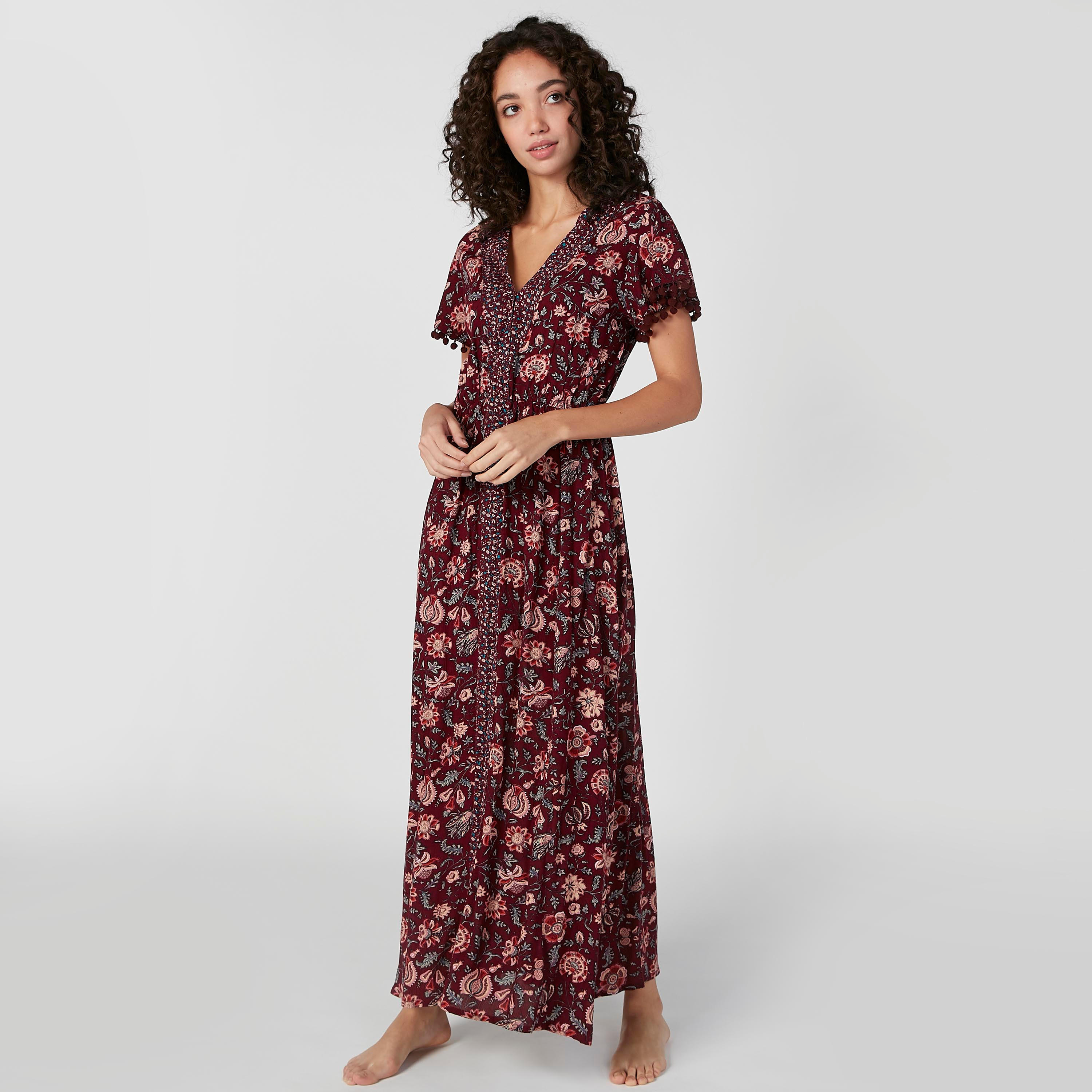 قميص نوم طويل بياقة V وأكمام قصيرة وطبعات-women-clothing-nightwear-nighties-image-5