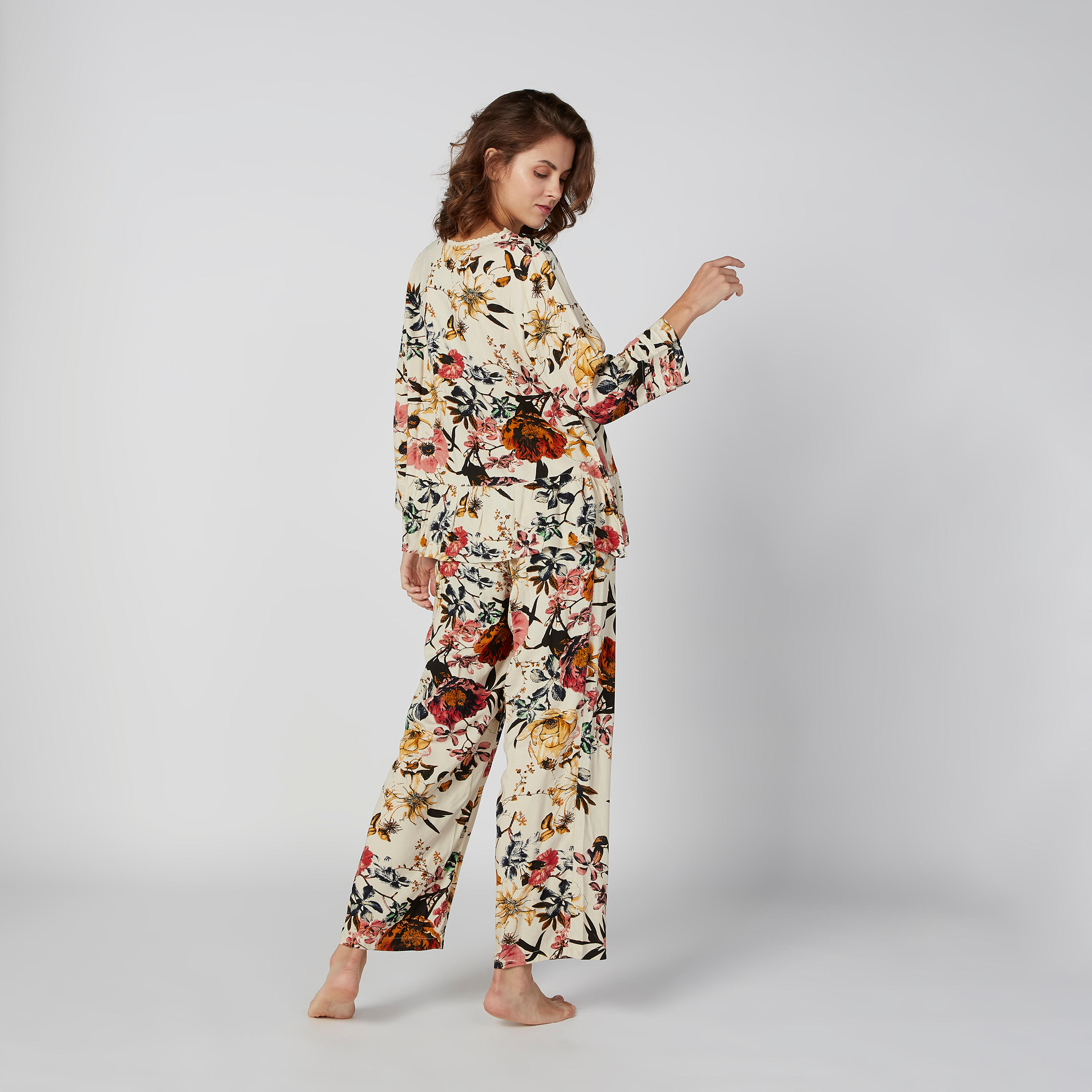 طقم بنطلون بيجاما وبلوزة بأكمام طويلة وطبعات-women-clothing-nightwear-pyjamas-longsets-image-3