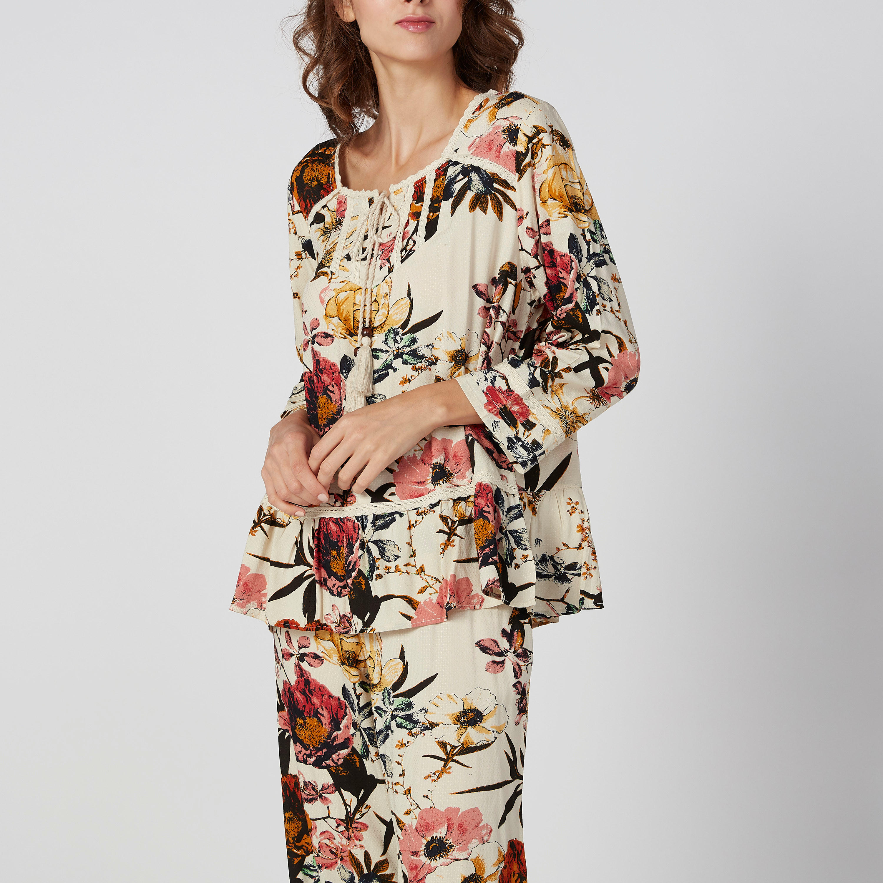 طقم بنطلون بيجاما وبلوزة بأكمام طويلة وطبعات-women-clothing-nightwear-pyjamas-longsets-image-2