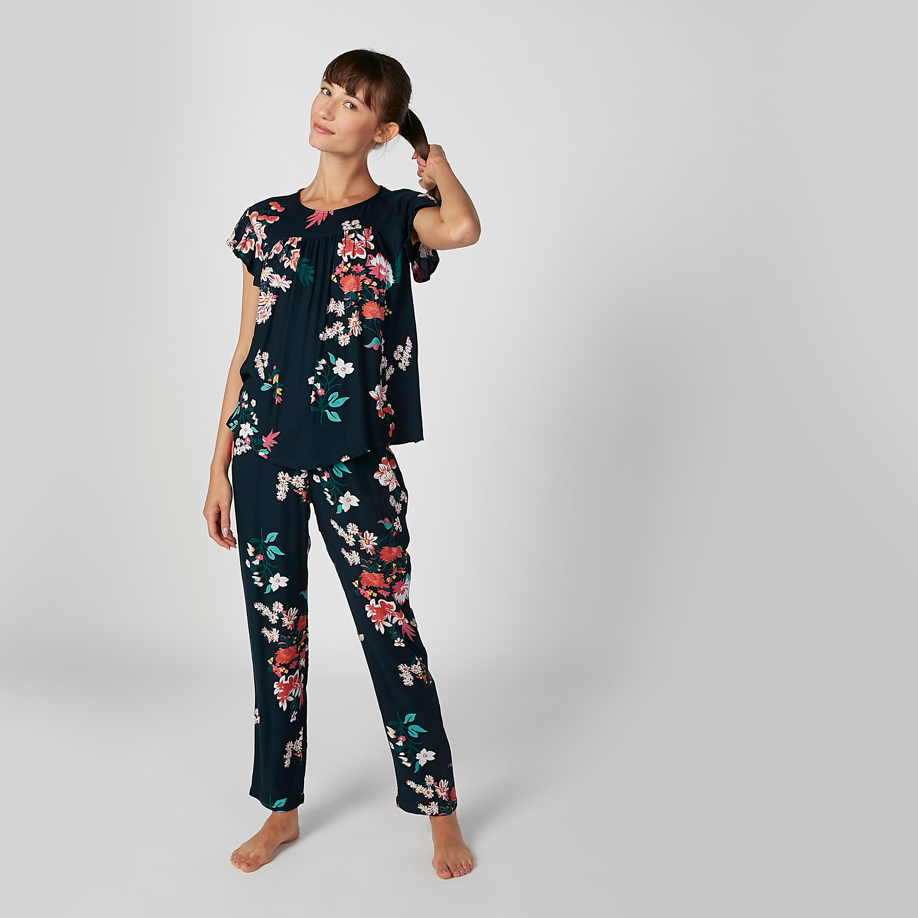 طقم بنطلون بيجاما وبلوزة بأكمام كاب وطبعات-women-clothing-nightwear-pyjamas-longsets-image-5